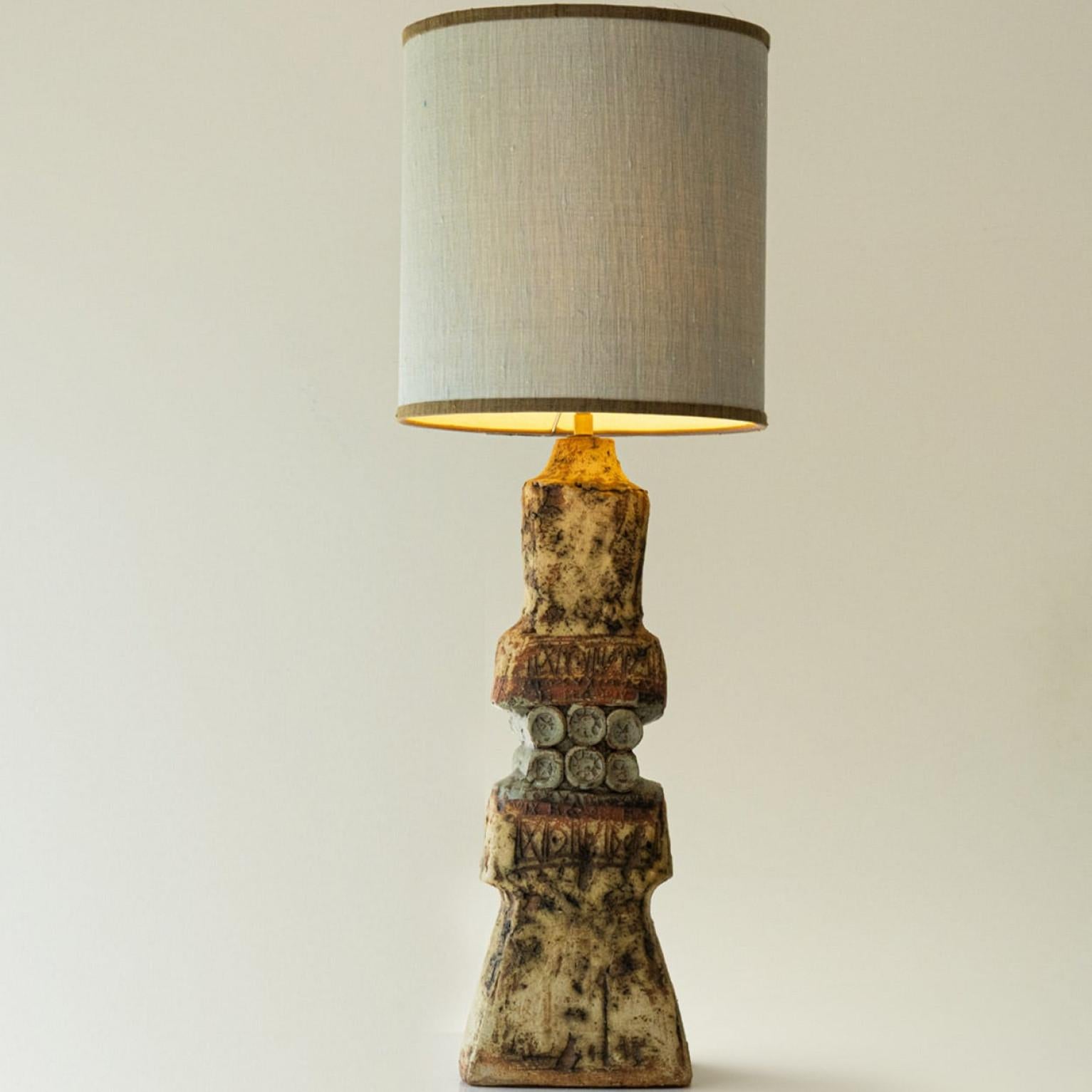 Mid-Century Modern Large Ceramic Table Lamp by B. Rooke, New Lampshade by R. Houben, 1970 For Sale