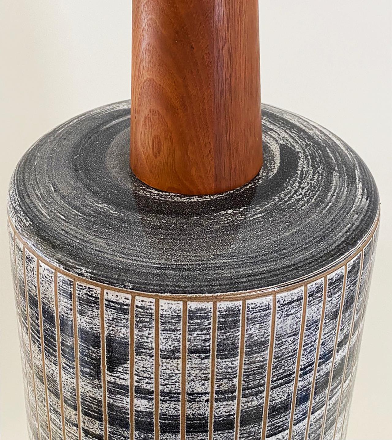 Large Ceramic Table Lamp by Gordon & Jane Martz for Marshall Studios For Sale 1