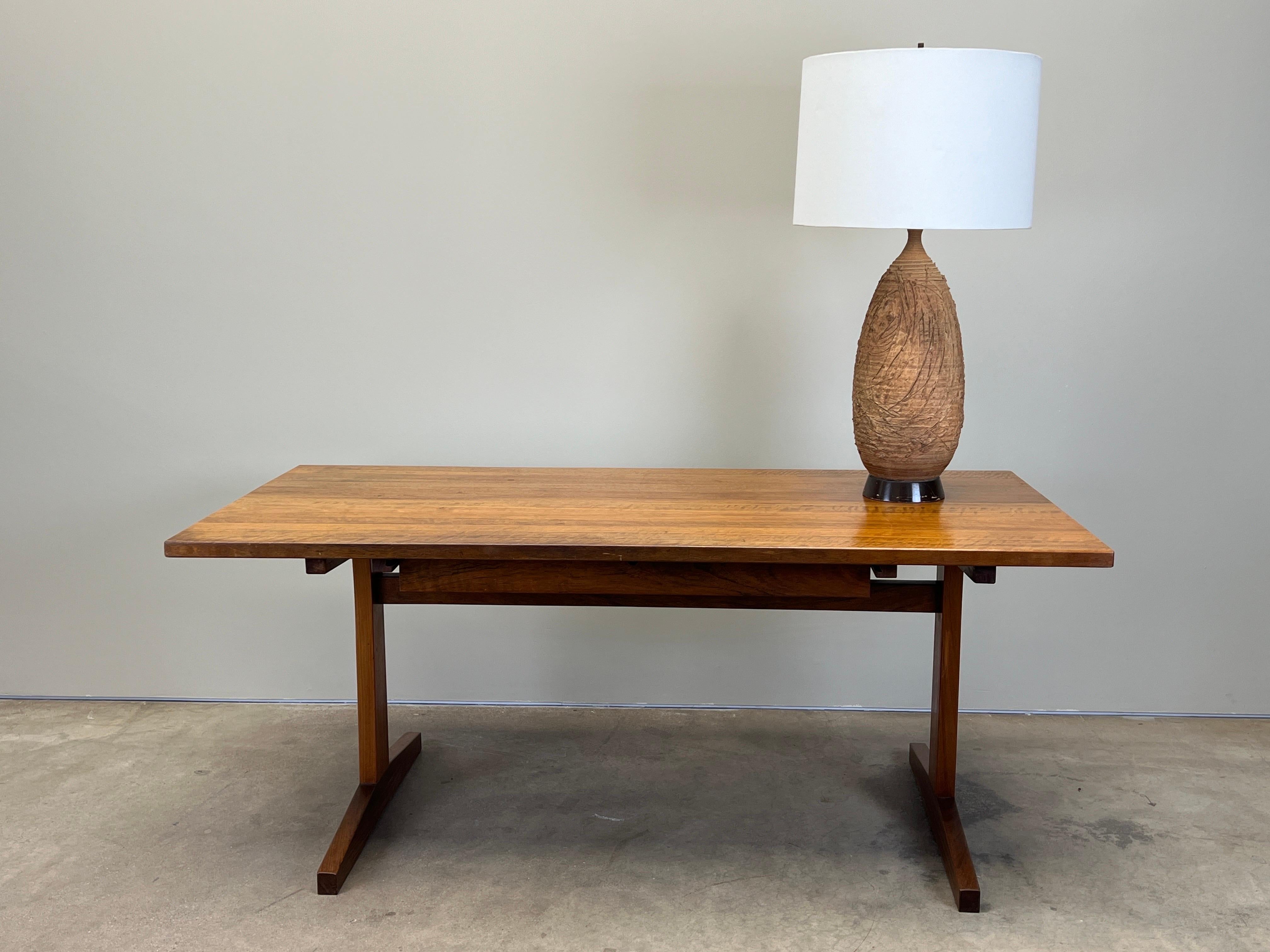 Large Ceramic Table Lamp by Tom McMillin In Good Condition For Sale In Dallas, TX