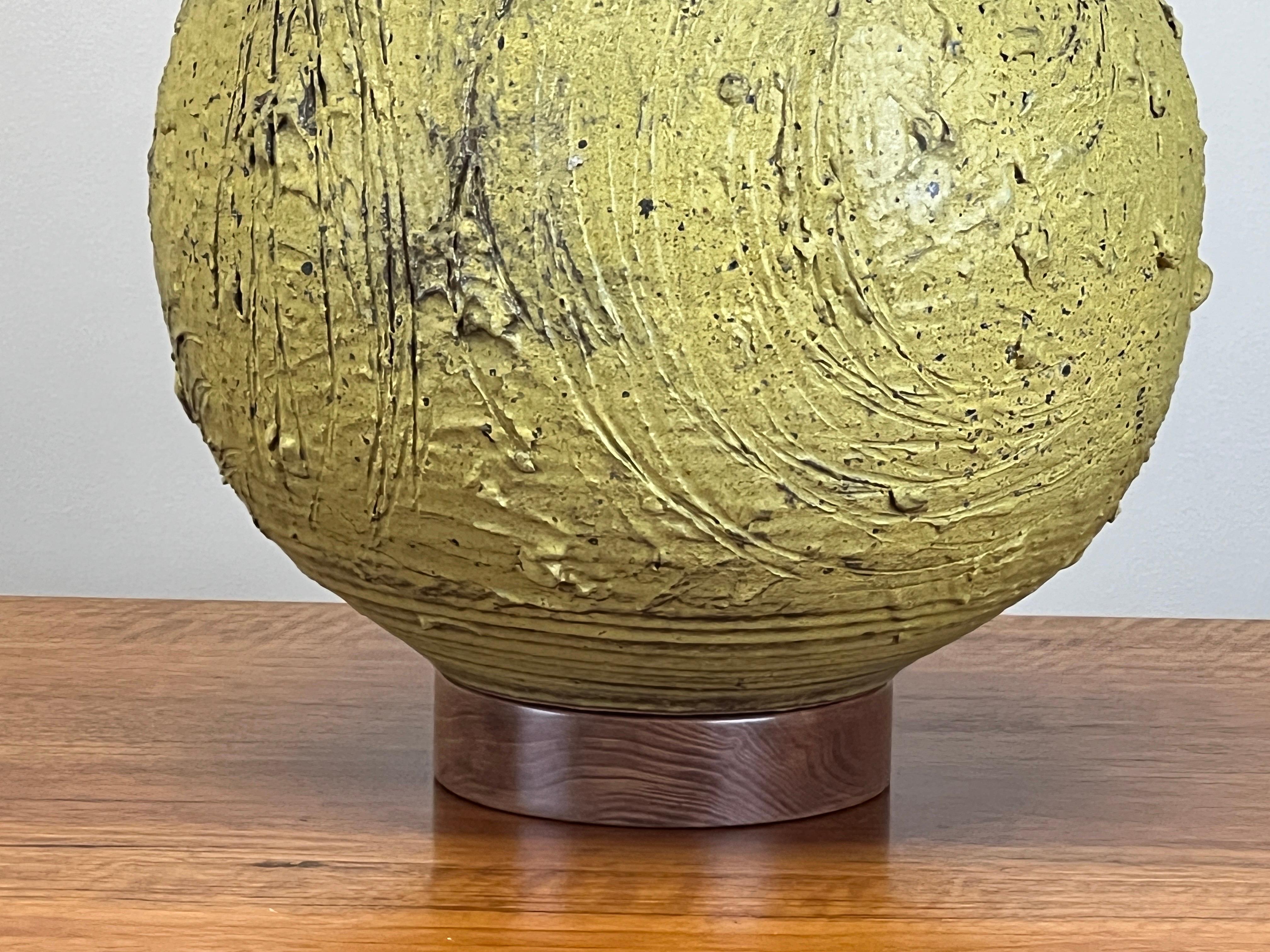 Large Ceramic Table Lamp by Tom McMillin In Good Condition For Sale In Dallas, TX