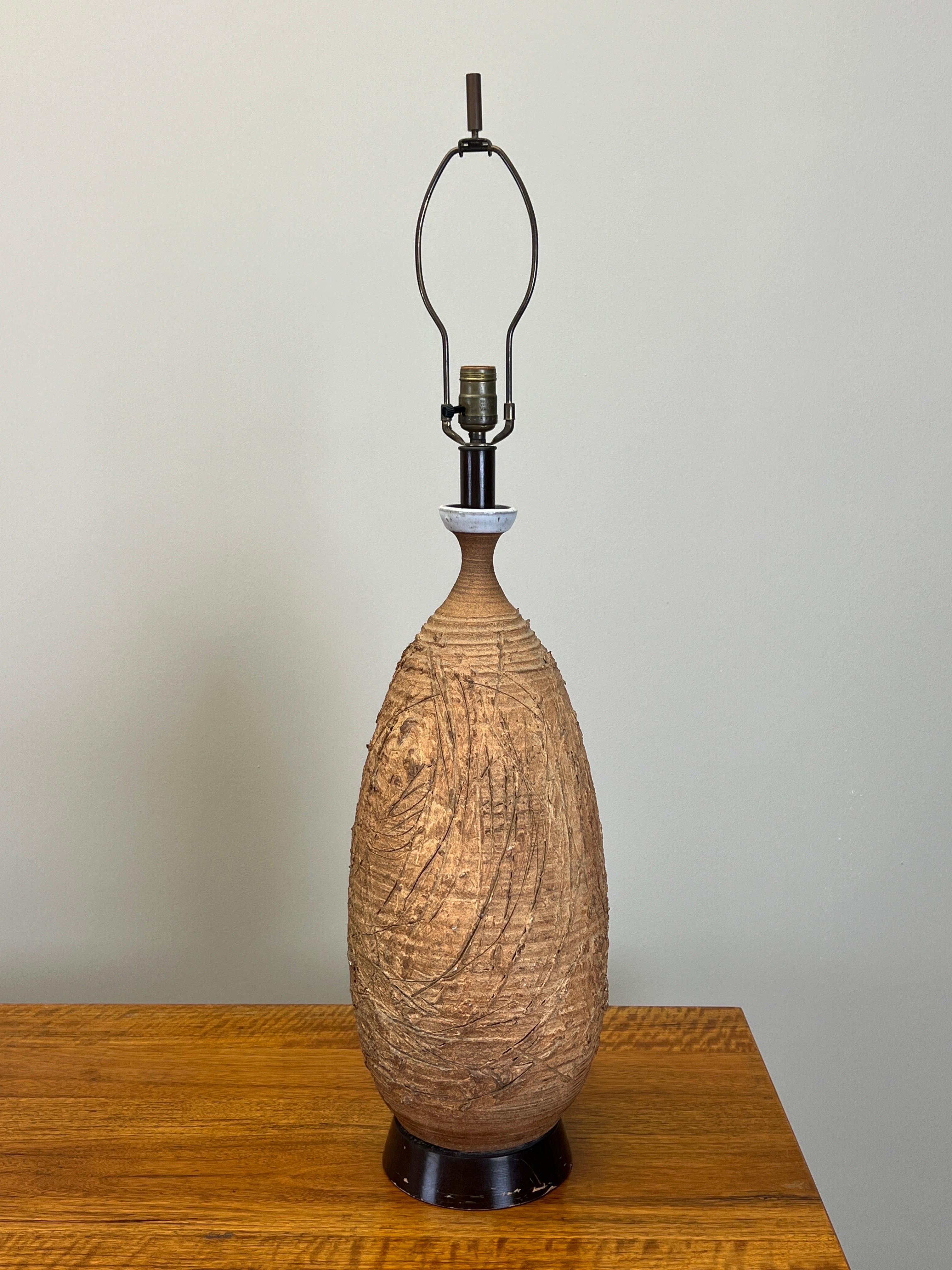 Large Ceramic Table Lamp by Tom McMillin For Sale 2