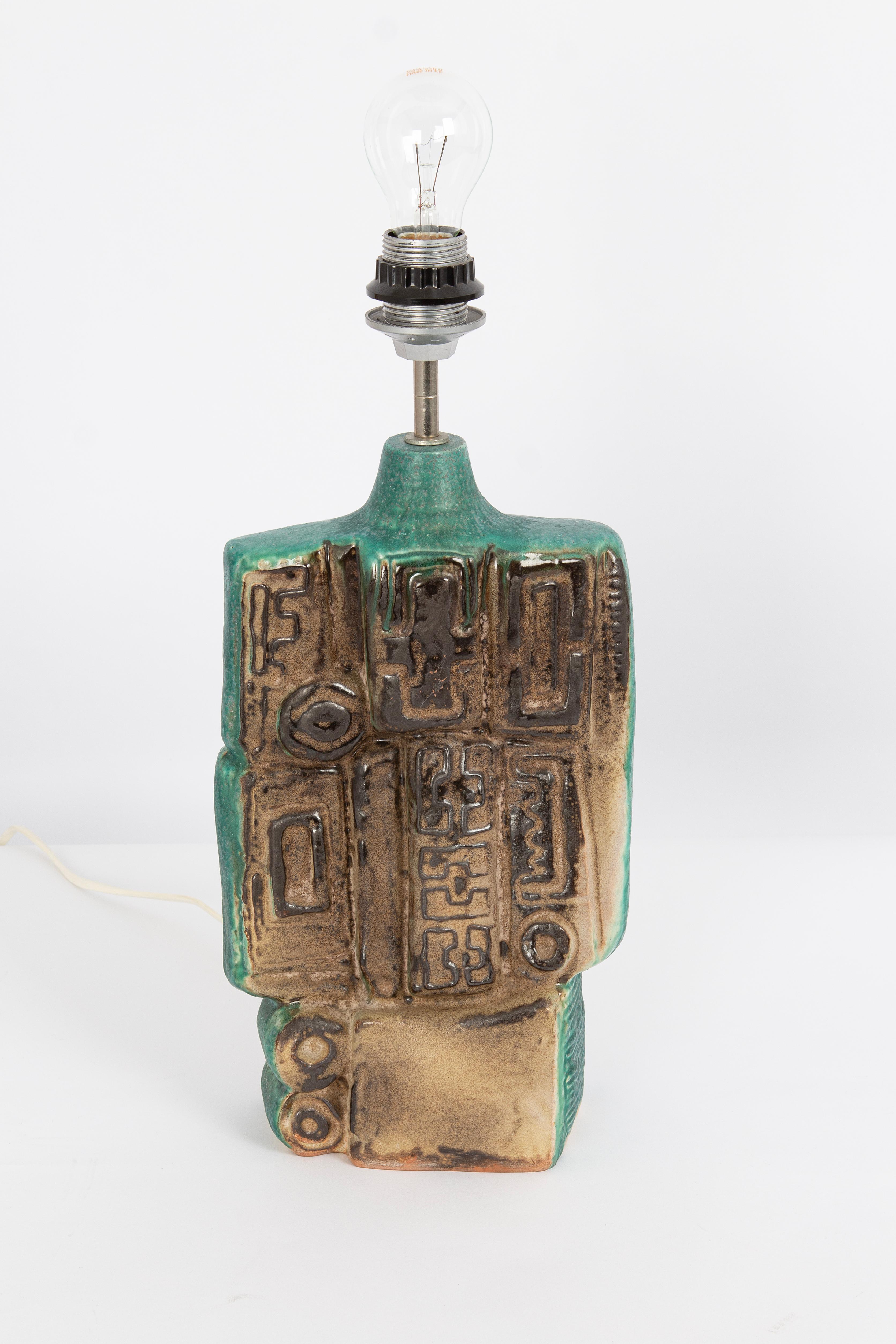 Fine XX secolo Grande lampada da tavolo in ceramica disegnata da Bernard Rooke, Inghilterra, anni '60 in vendita