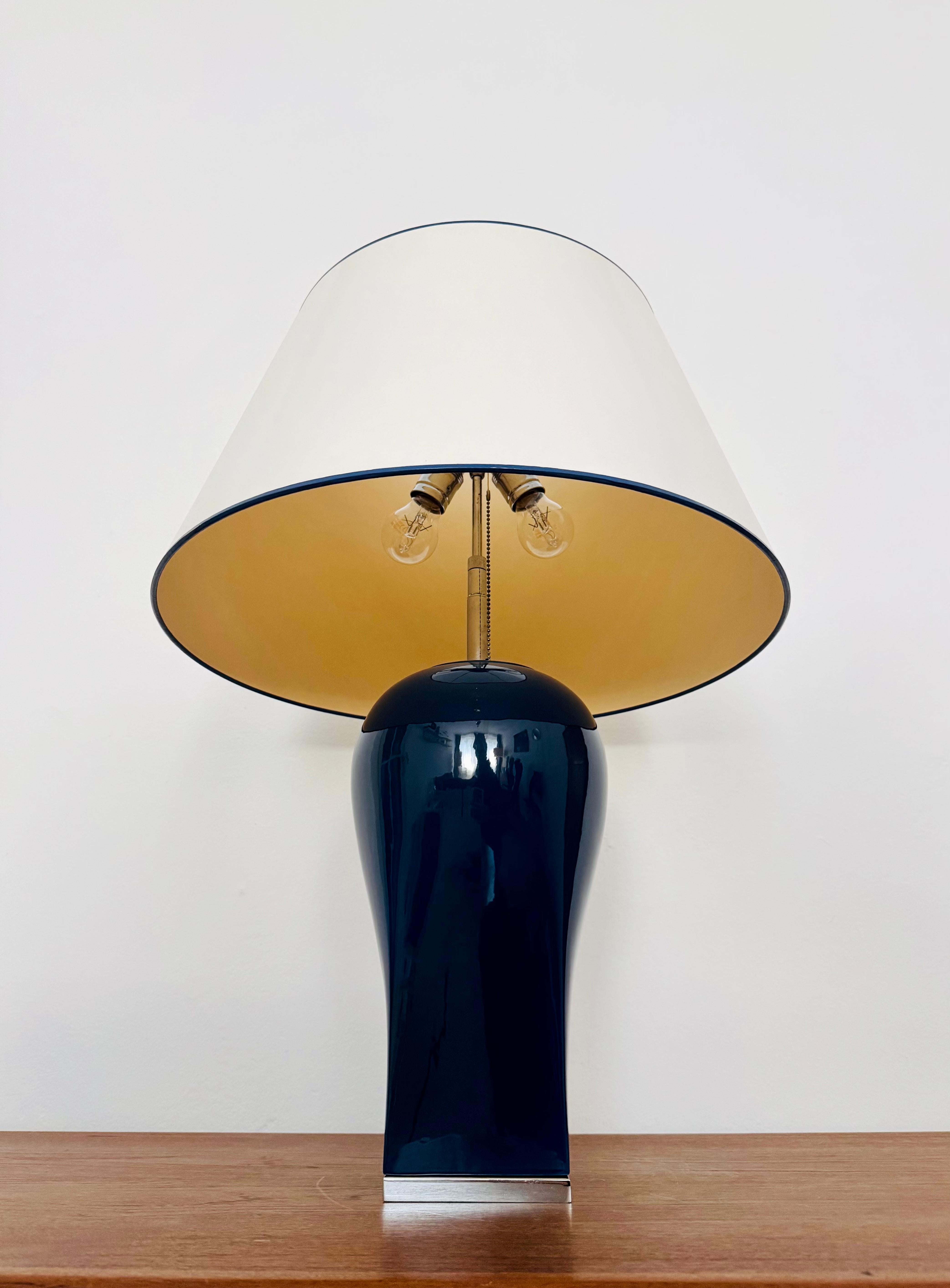 Milieu du XXe siècle Grande lampe de table en céramique en vente