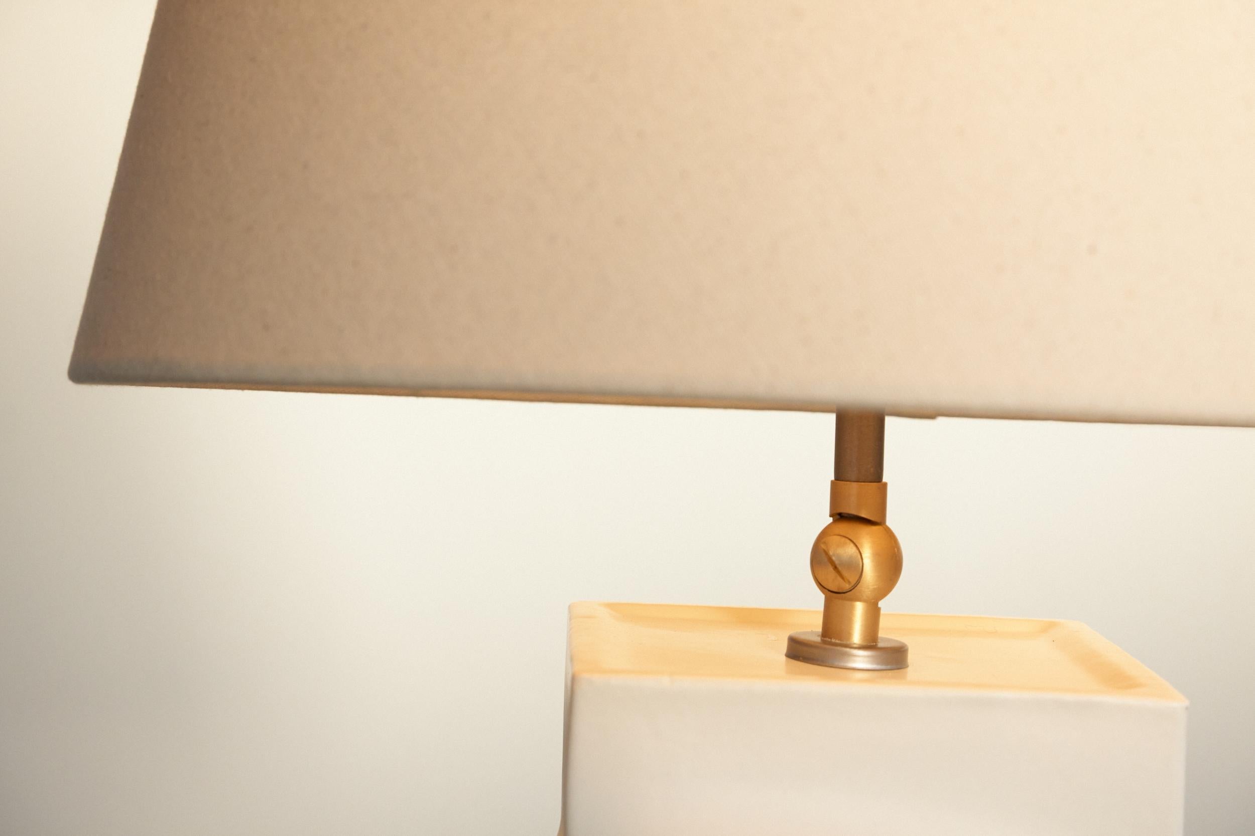 Lampada da tavolo grande in ceramica Nude Peach. Prodotto in Italia in vendita 5