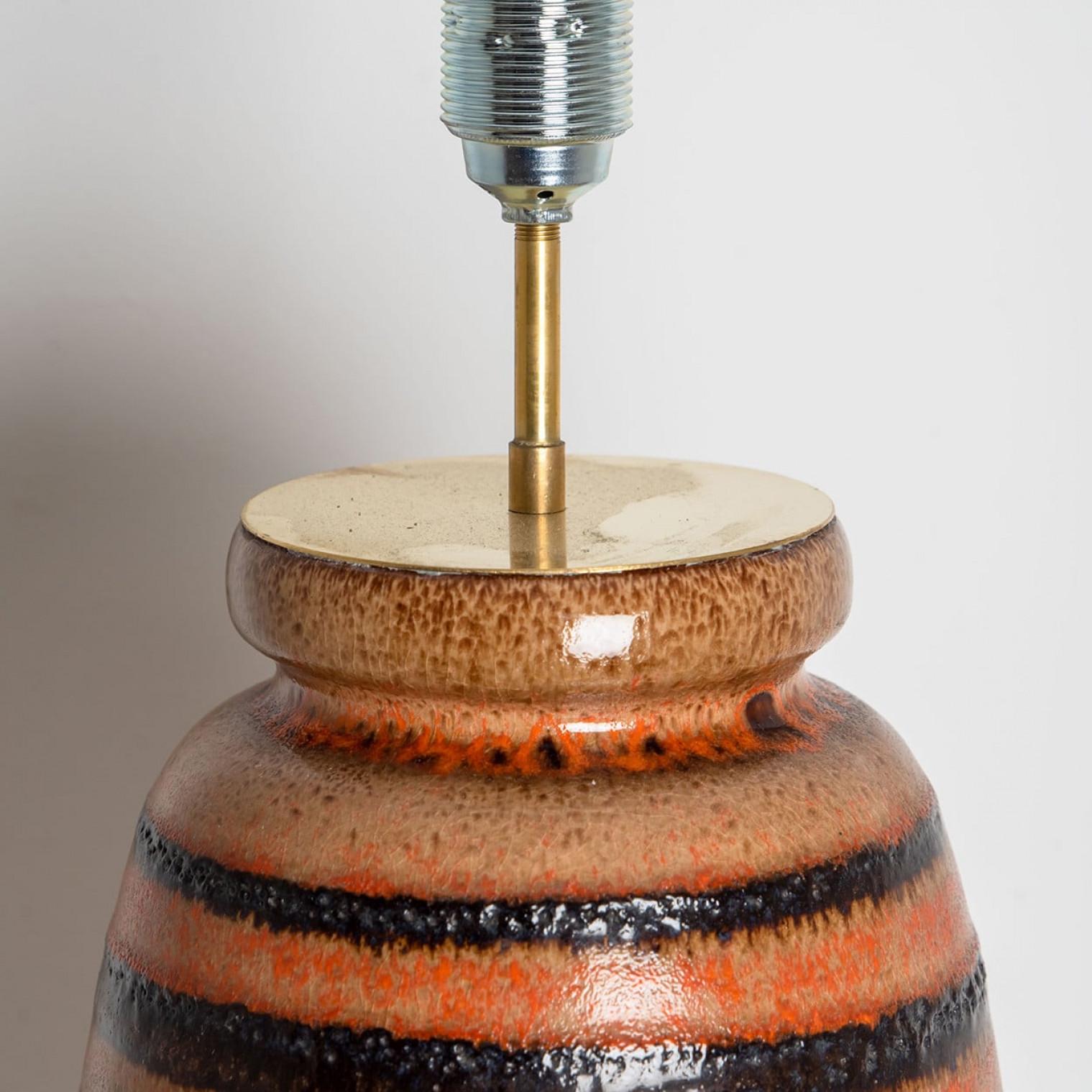 Large Ceramic Table Lamp with Custom Made Lampshade by René Houben en venta 1