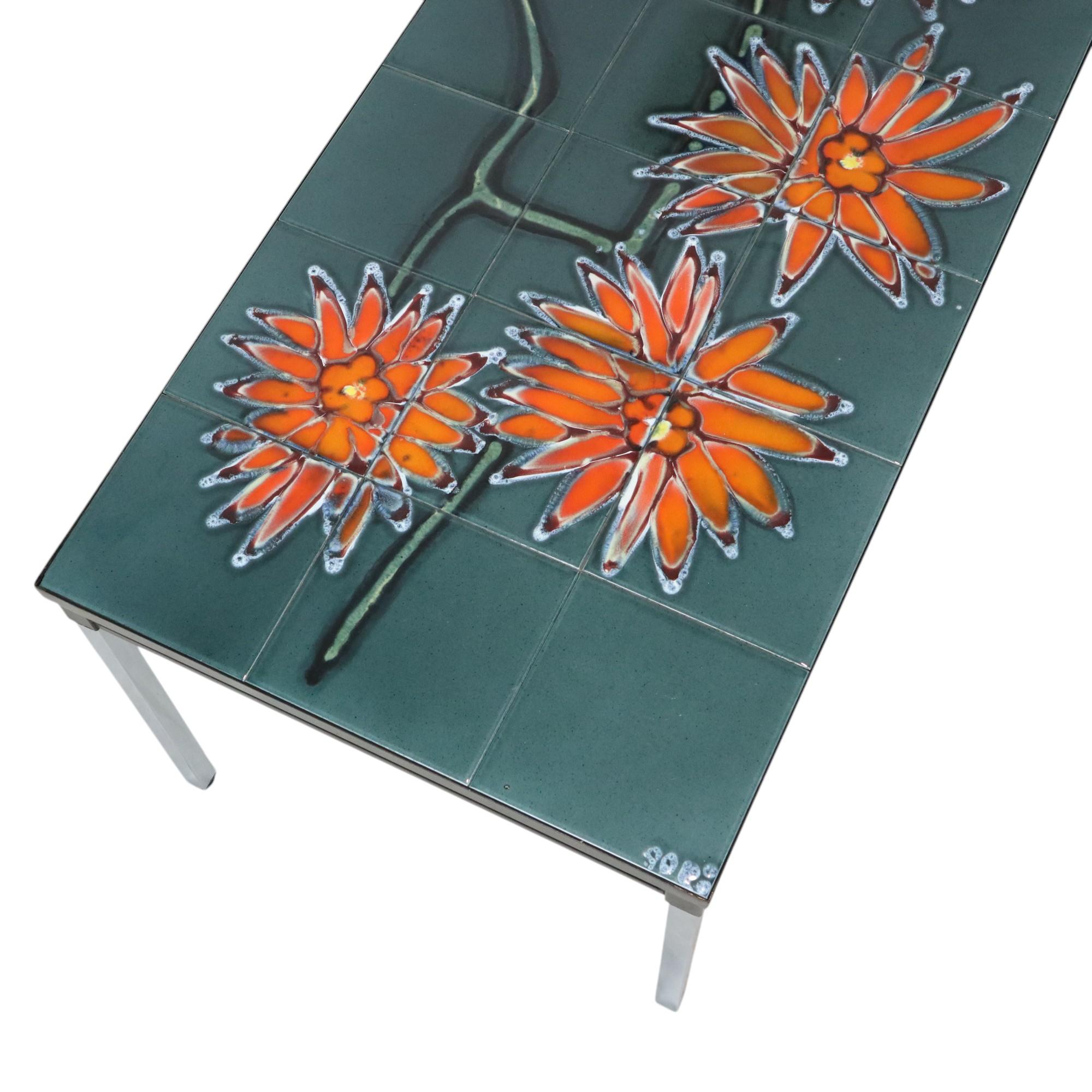 Großer Keramikfliesentisch Adri Belarti Orange Blumen abstrakt 109cm im Angebot 3