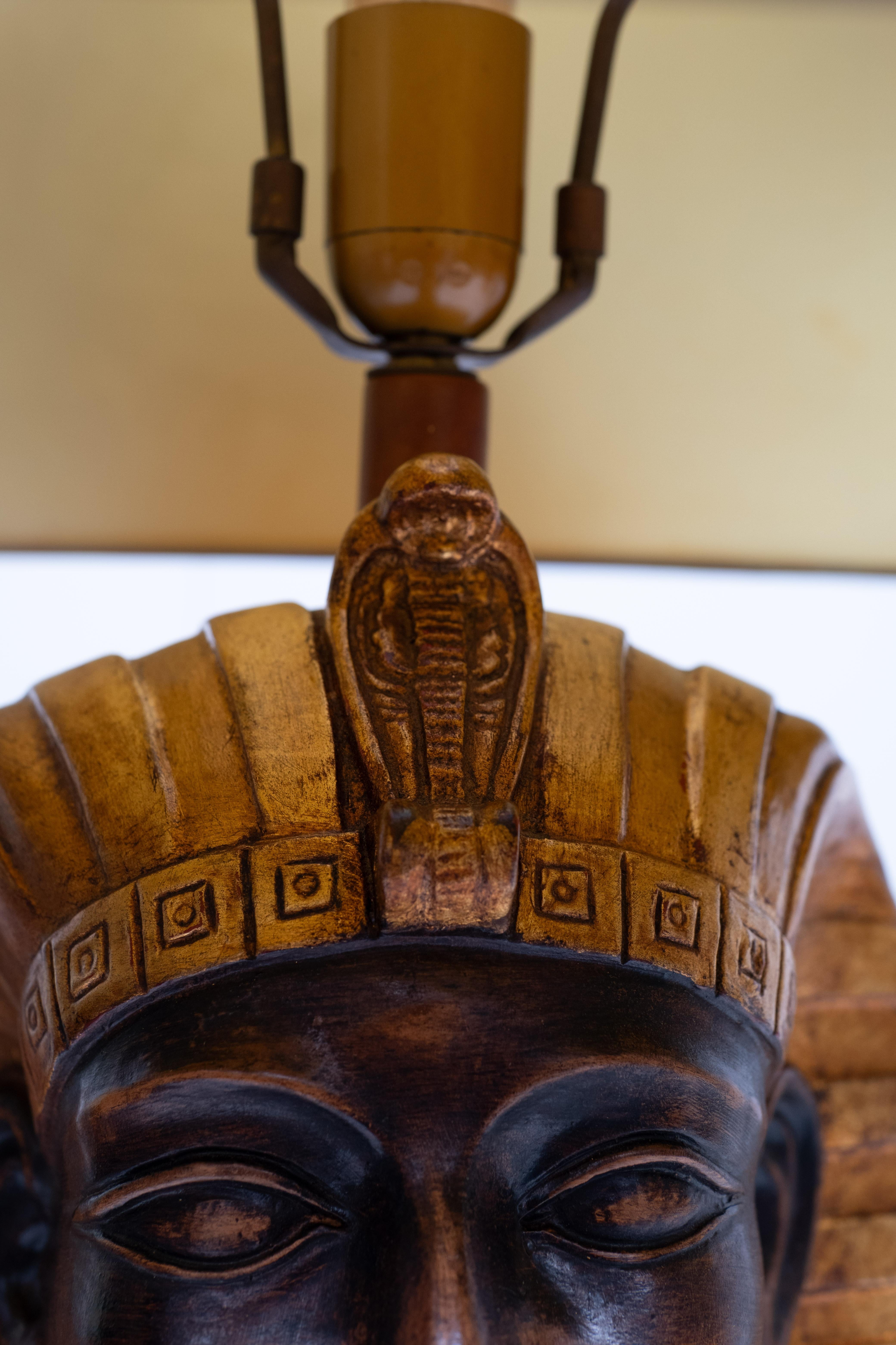 Großer keramischer Toetanchamon  Tischlampen 1970er Jahre (Keramik) im Angebot