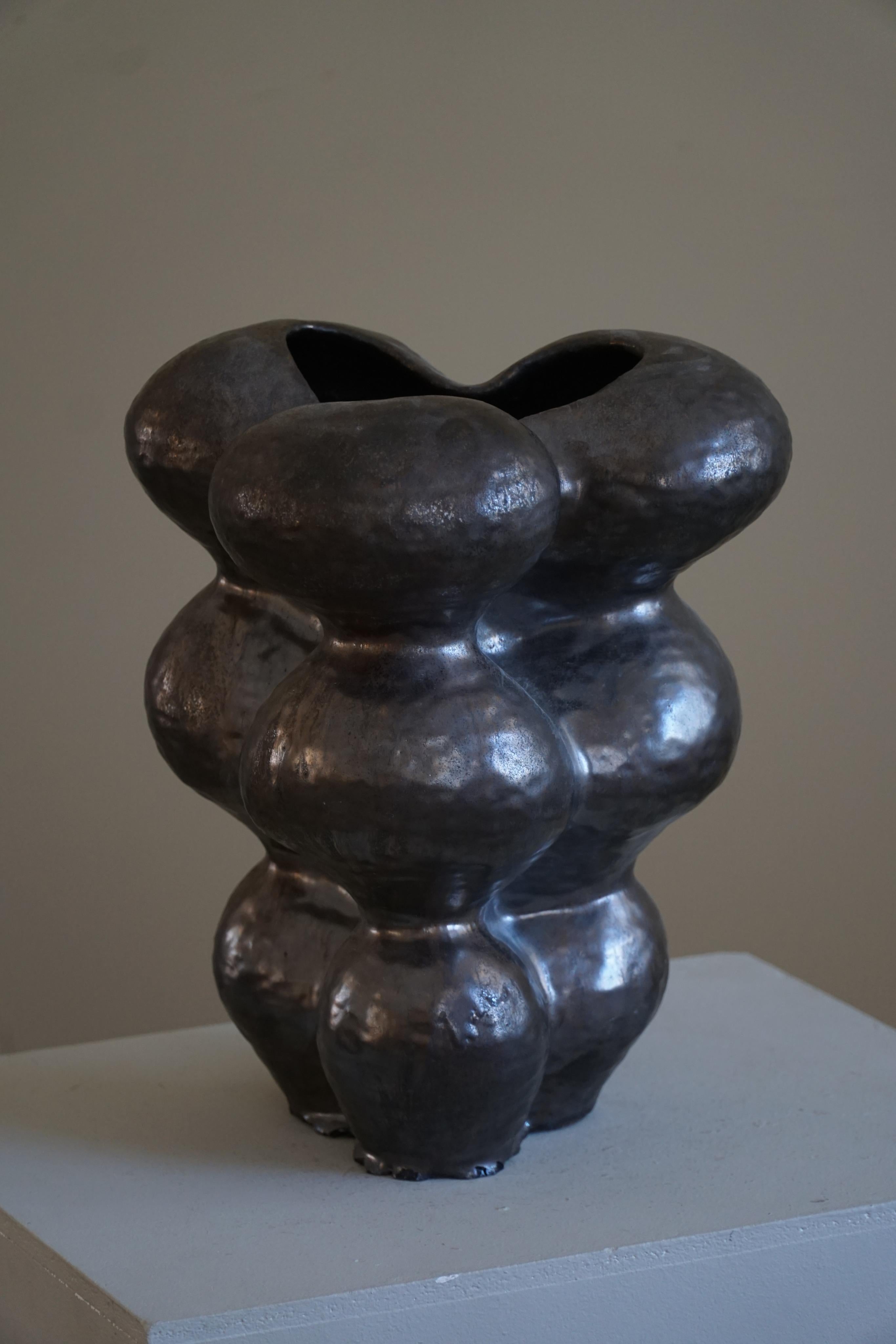 Scandinave moderne Grand vase en céramique de l'artiste danois Ole Victor, 2021 en vente