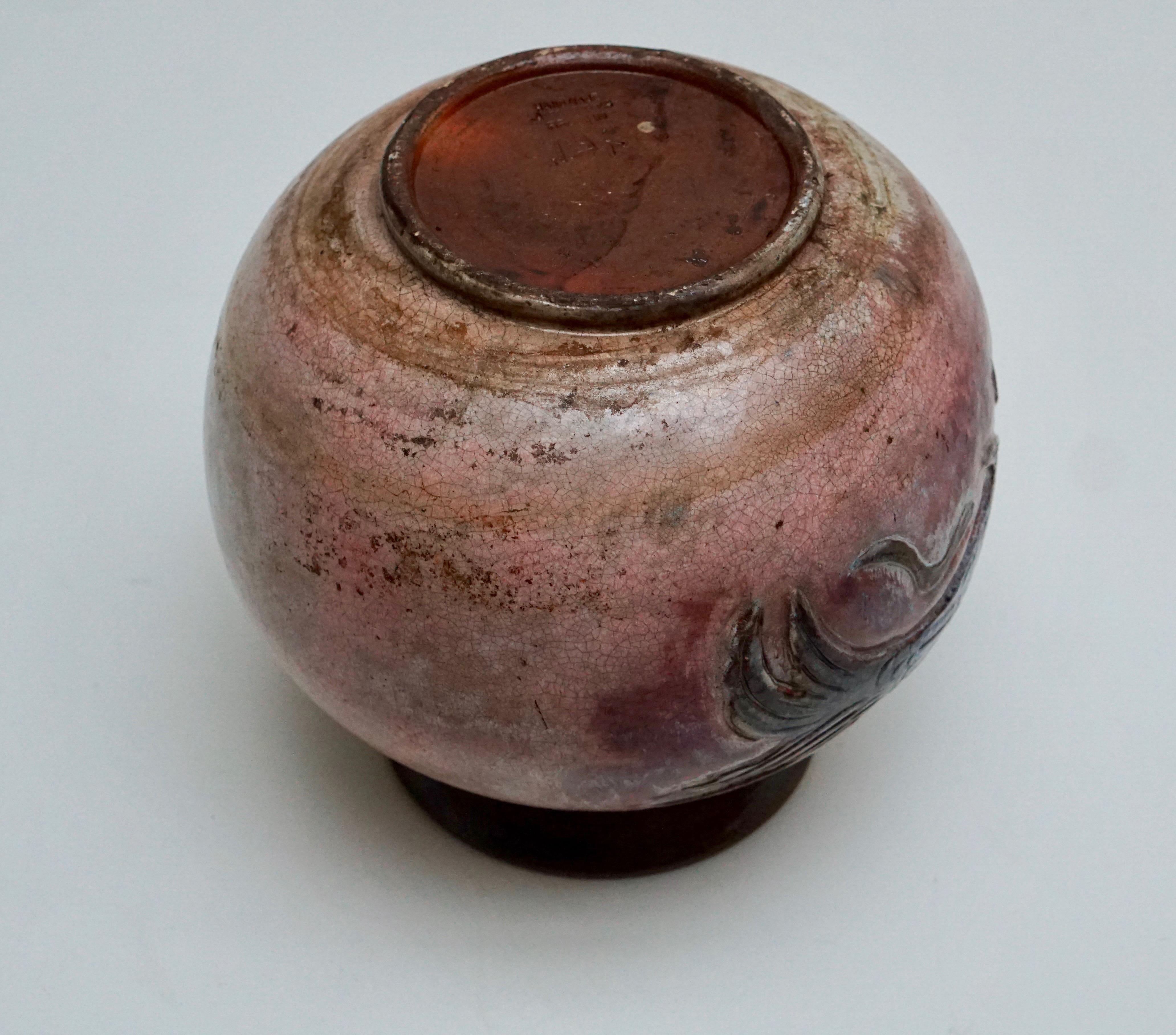 Grande vaso in ceramica con decorazione di pesci, Belgio, anni '1930 circa in vendita 3