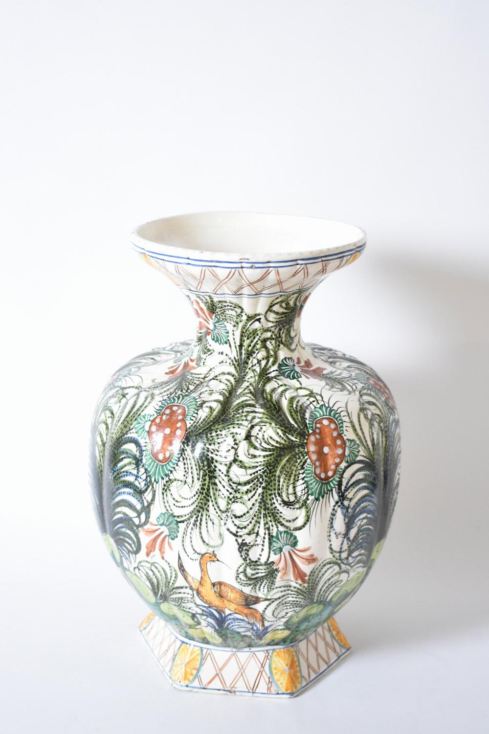 Große Keramikvase mit Papageienmuster, 1960er Jahre im Zustand „Hervorragend“ im Angebot in Lisboa, PT