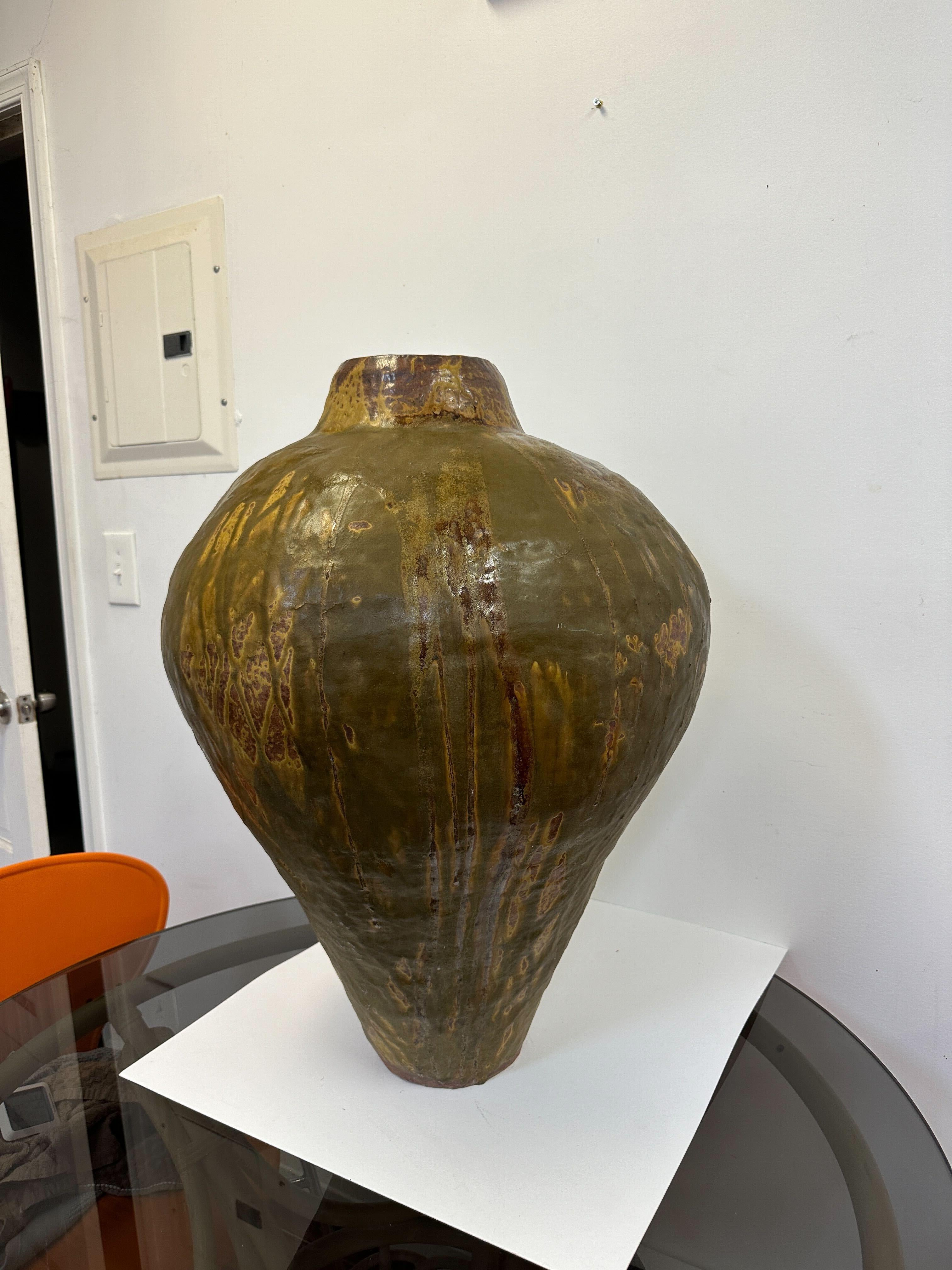 Large Ceramic Vessel - Artist Unknown In Excellent Condition For Sale In Alpha, NJ