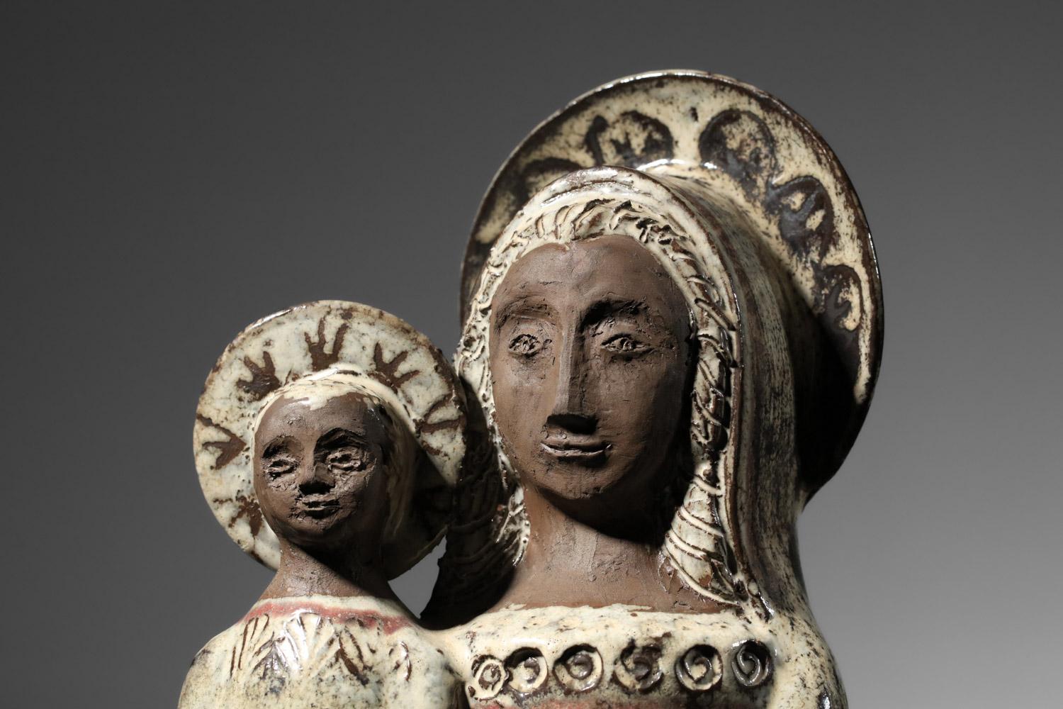 Milieu du XXe siècle Grande céramique Virgin and Child de Jean Derval vallauris  en vente