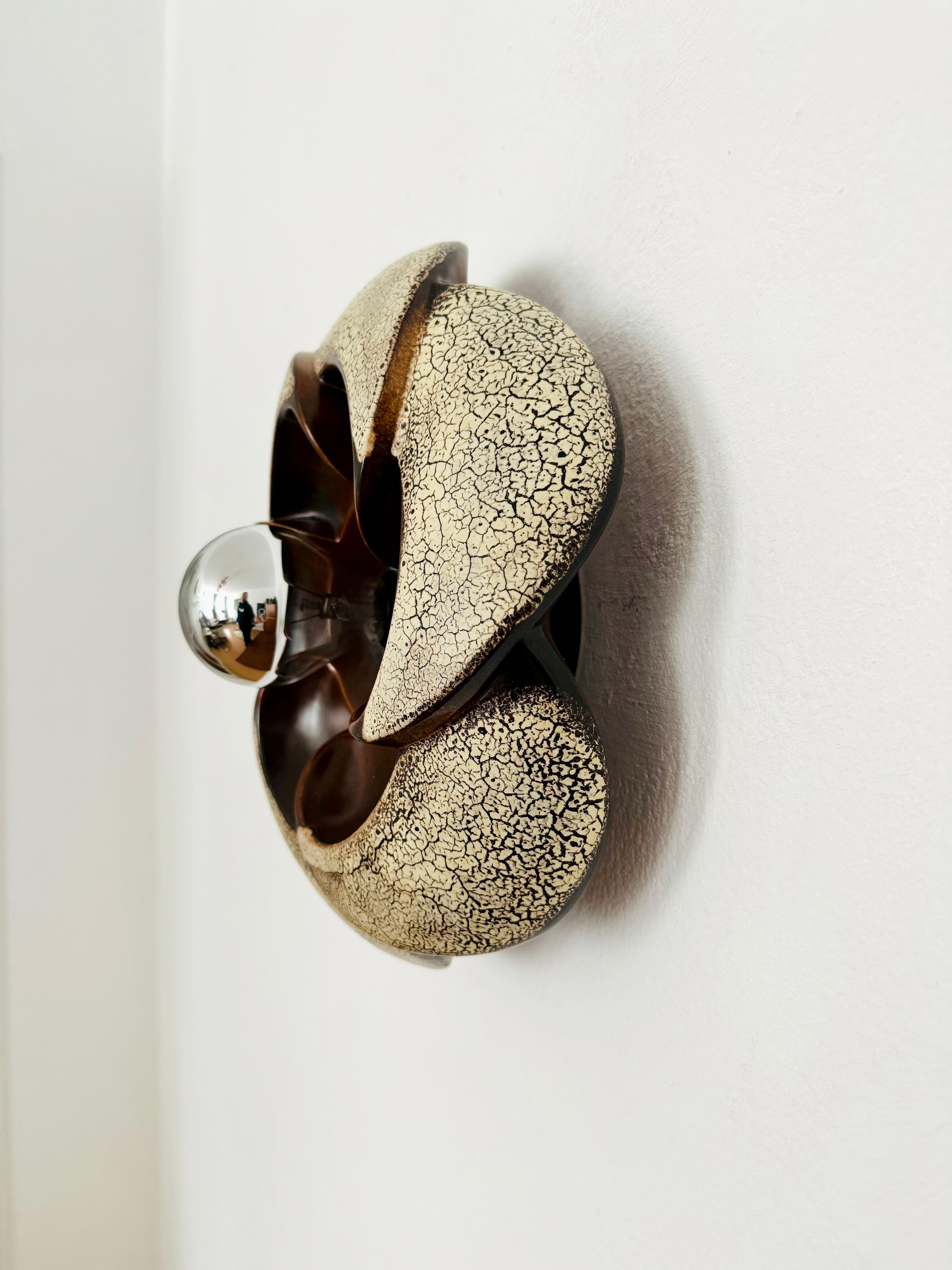 Metà XX secolo Lampada da parete grande in ceramica in vendita