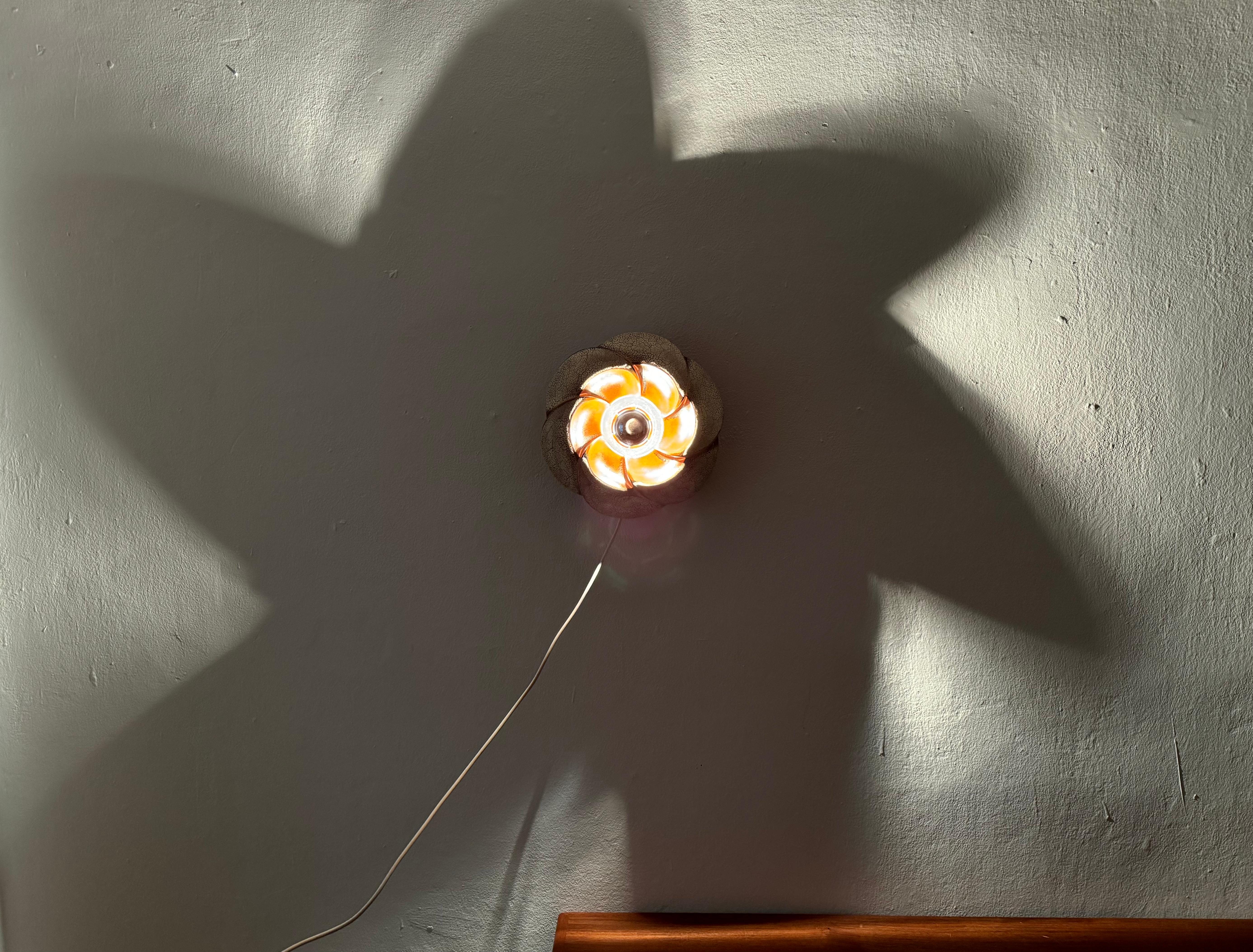 Métal Grande lampe murale en céramique en vente