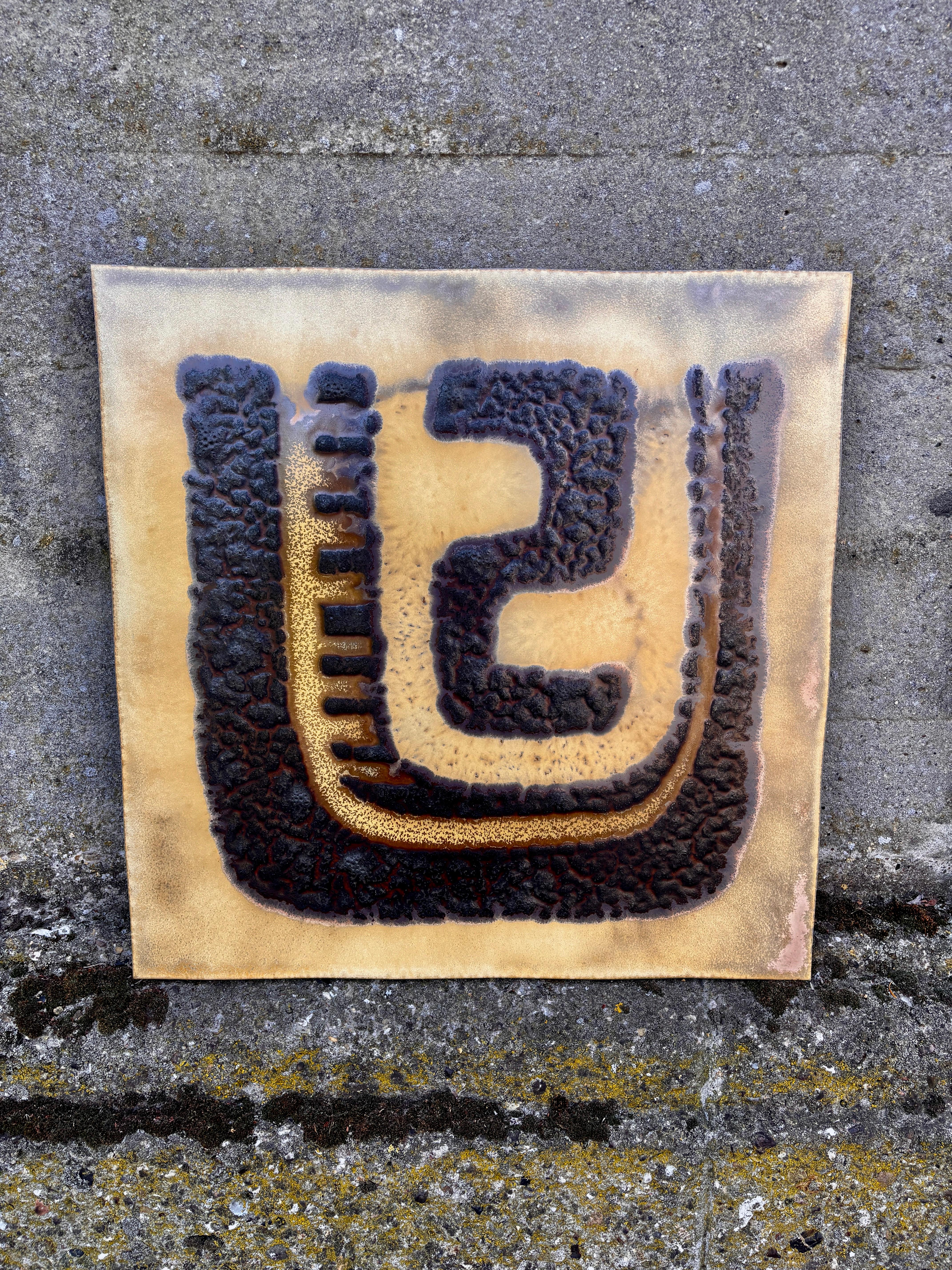 Large ceramic wall plaques from the 1970s (set) In Fair Condition For Sale In Hannover, DE
