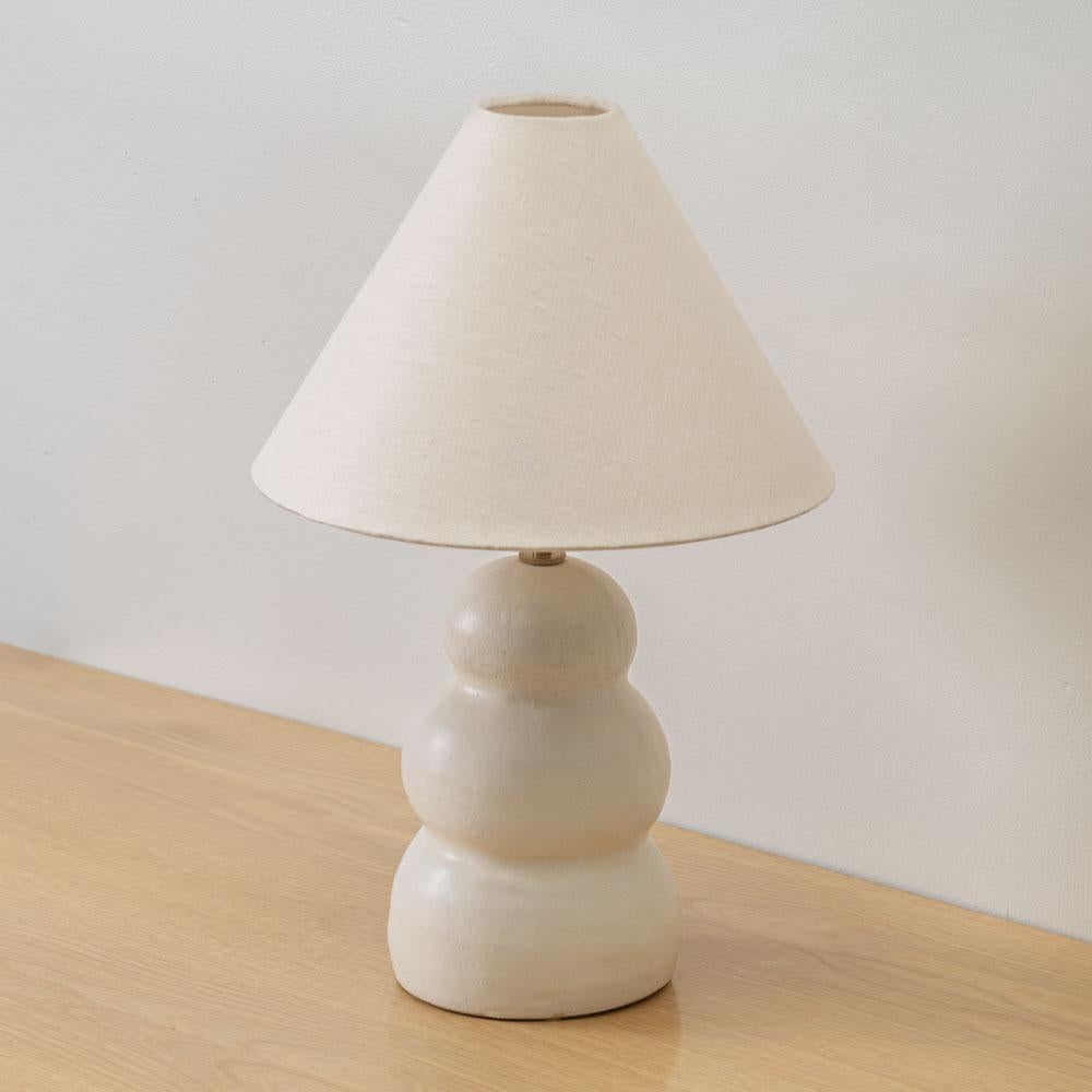 Grande lampe à vagues en céramique, abat-jour en lin en vente 1