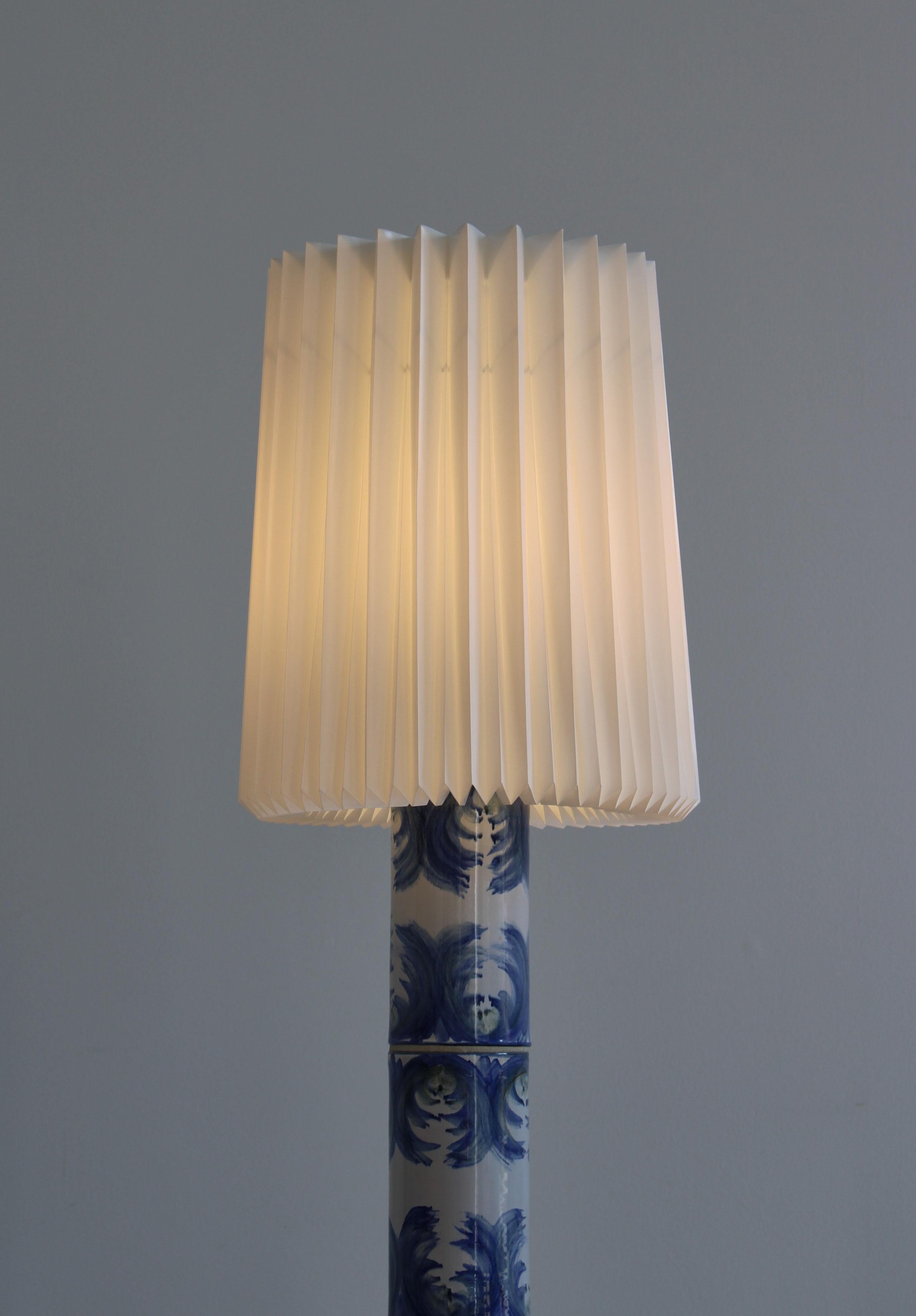 Large Ceramics Floor Lamp Hand Decorated by Viggo Kyhn, Denmark, 1960s For Sale 3