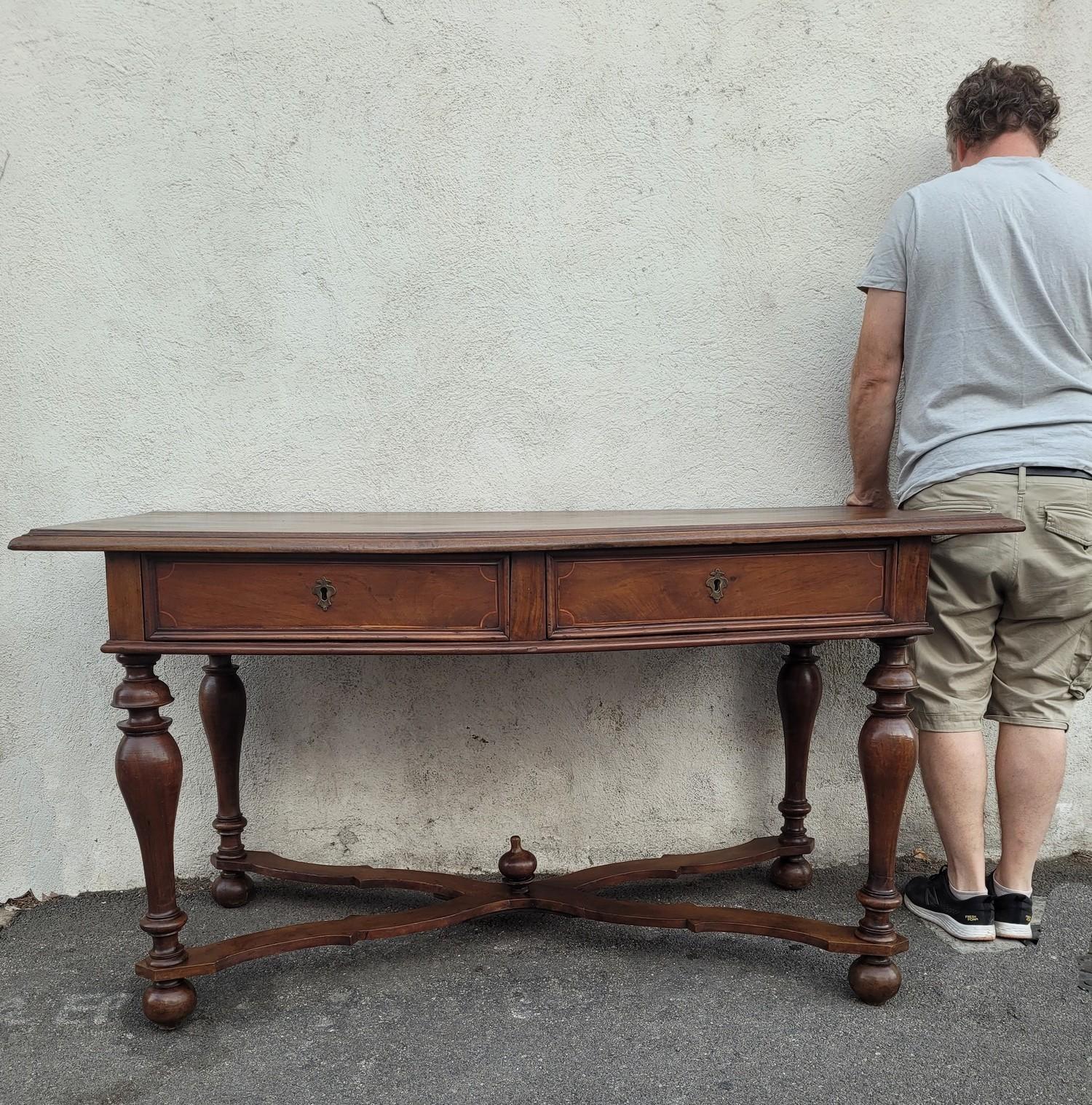 Large Ceremonial Table, Palais Genoa, 17th Century In Good Condition For Sale In MARSEILLE, FR