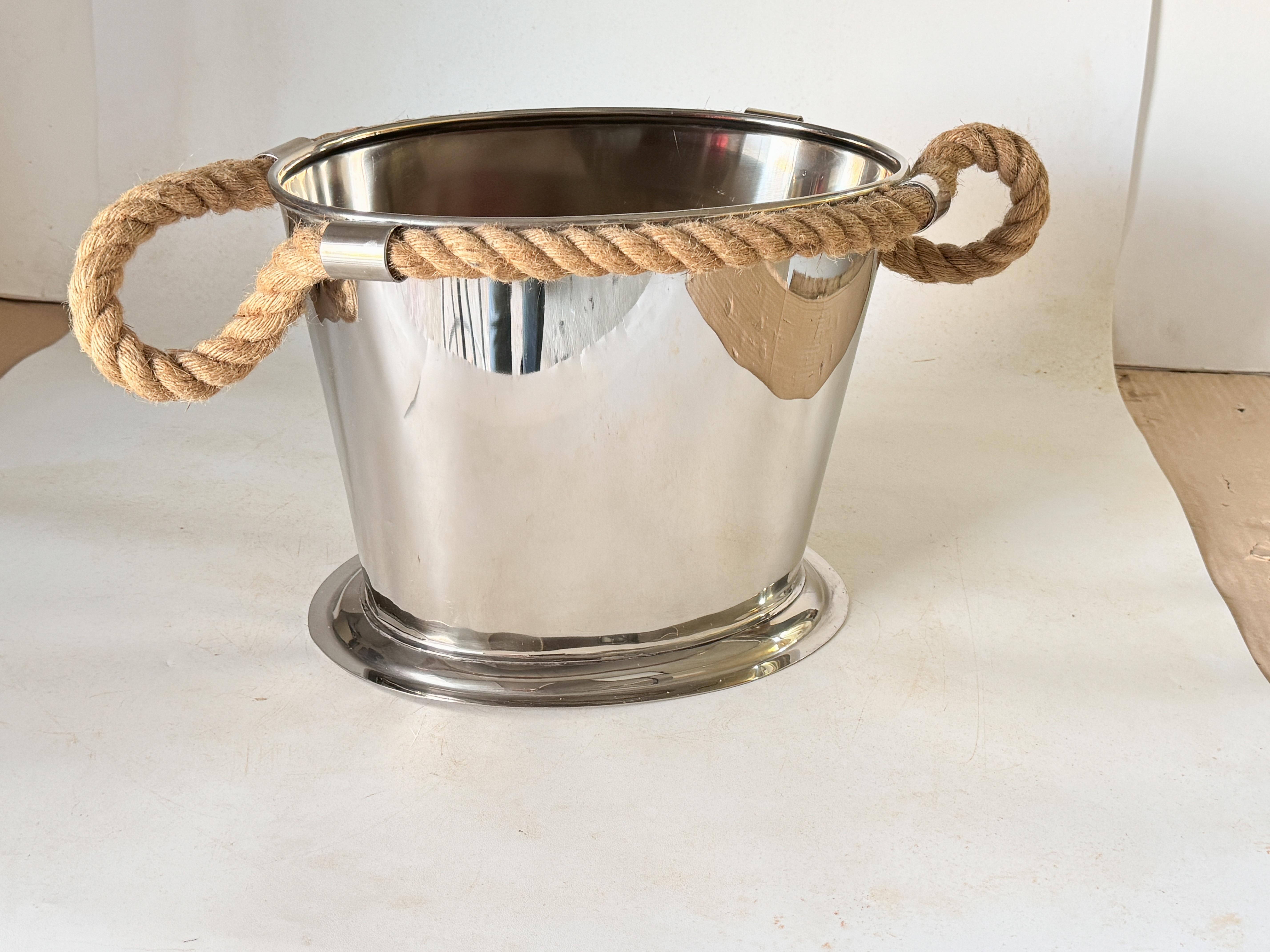 Large Champagne Bucket with Rope Handles high quality in Chrome Silver Color For Sale 4