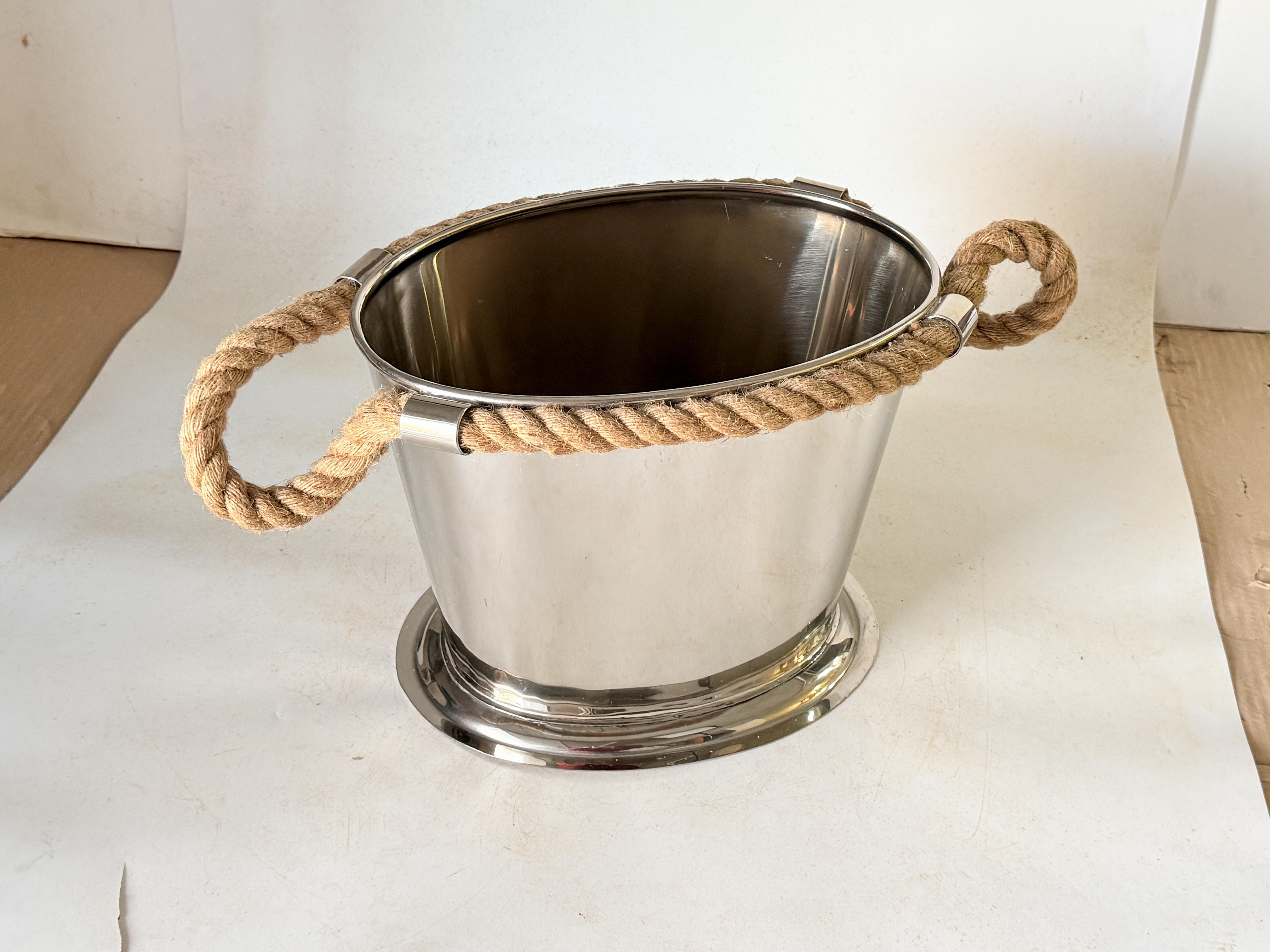 Large Champagne Bucket with Rope Handles high quality in Chrome Silver Color For Sale 3