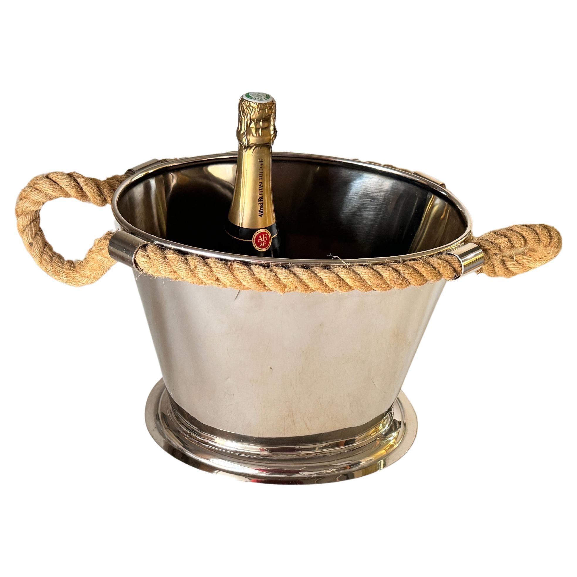 Großer Champagnerkübel mit Seilgriffen in hoher Qualität in Chrom-Silber-Farbe (Französisch) im Angebot