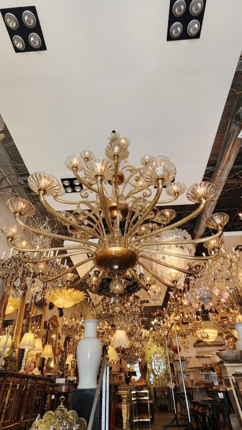 Grande lampadario in vetro veneziano in stile Barovier&Toso in vendita 5