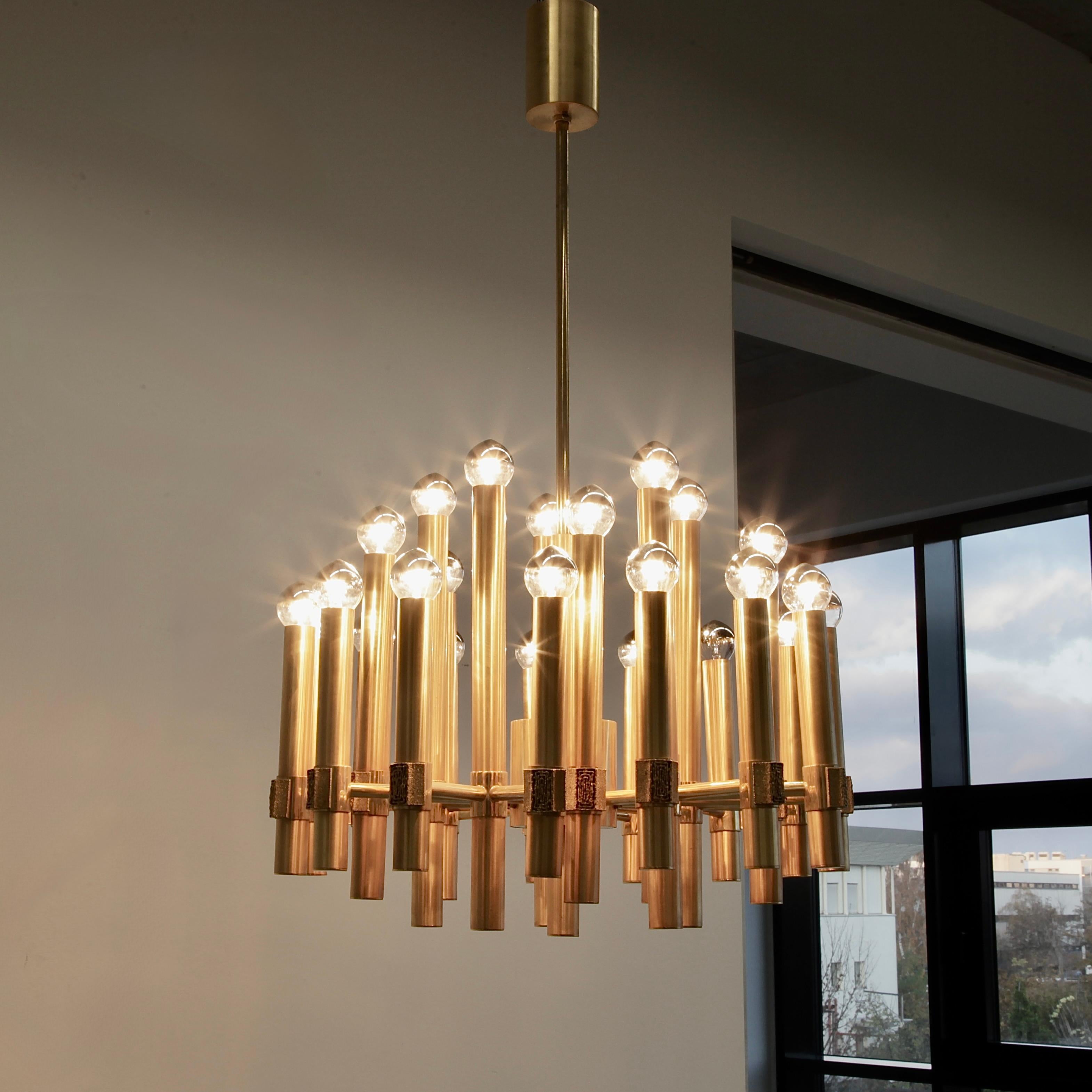 Gran lámpara de araña diseñada por Angelo BROTTO para ESPERIA, años 60 Italiano en venta