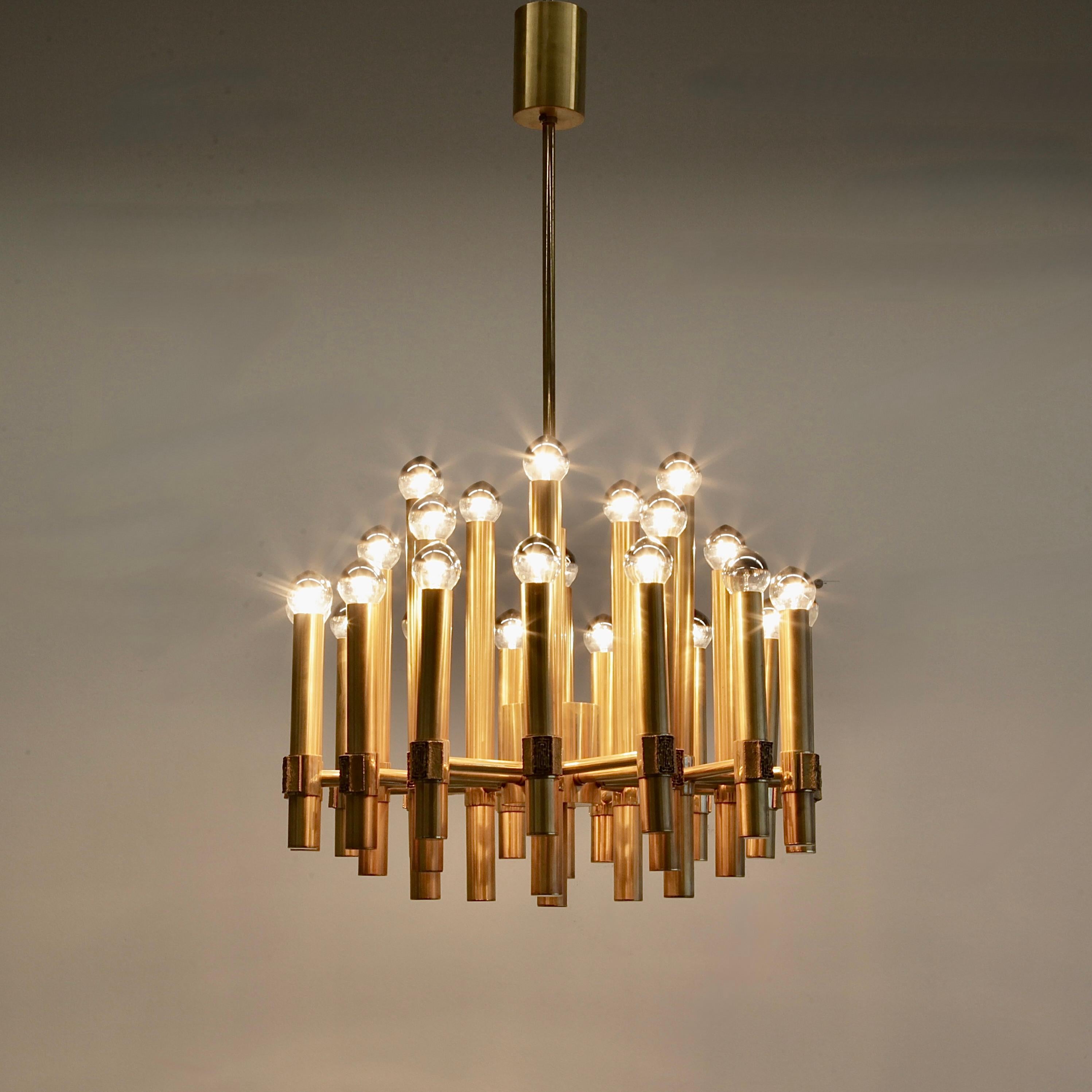 Gran lámpara de araña diseñada por Angelo BROTTO para ESPERIA, años 60 mediados del siglo XX en venta