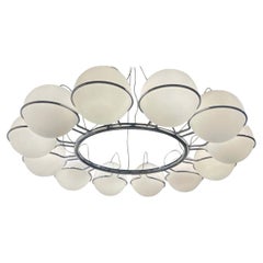 Grande lampadario, vetro e metallo, Italia, anni
70