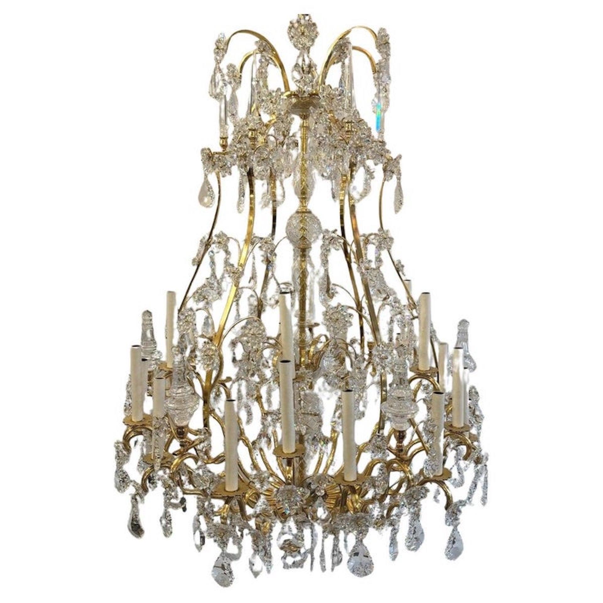 Large Chandelier In Gilded Bronze And Palwa Crystal - 24 Lights - Circa 1980 For Sale 1