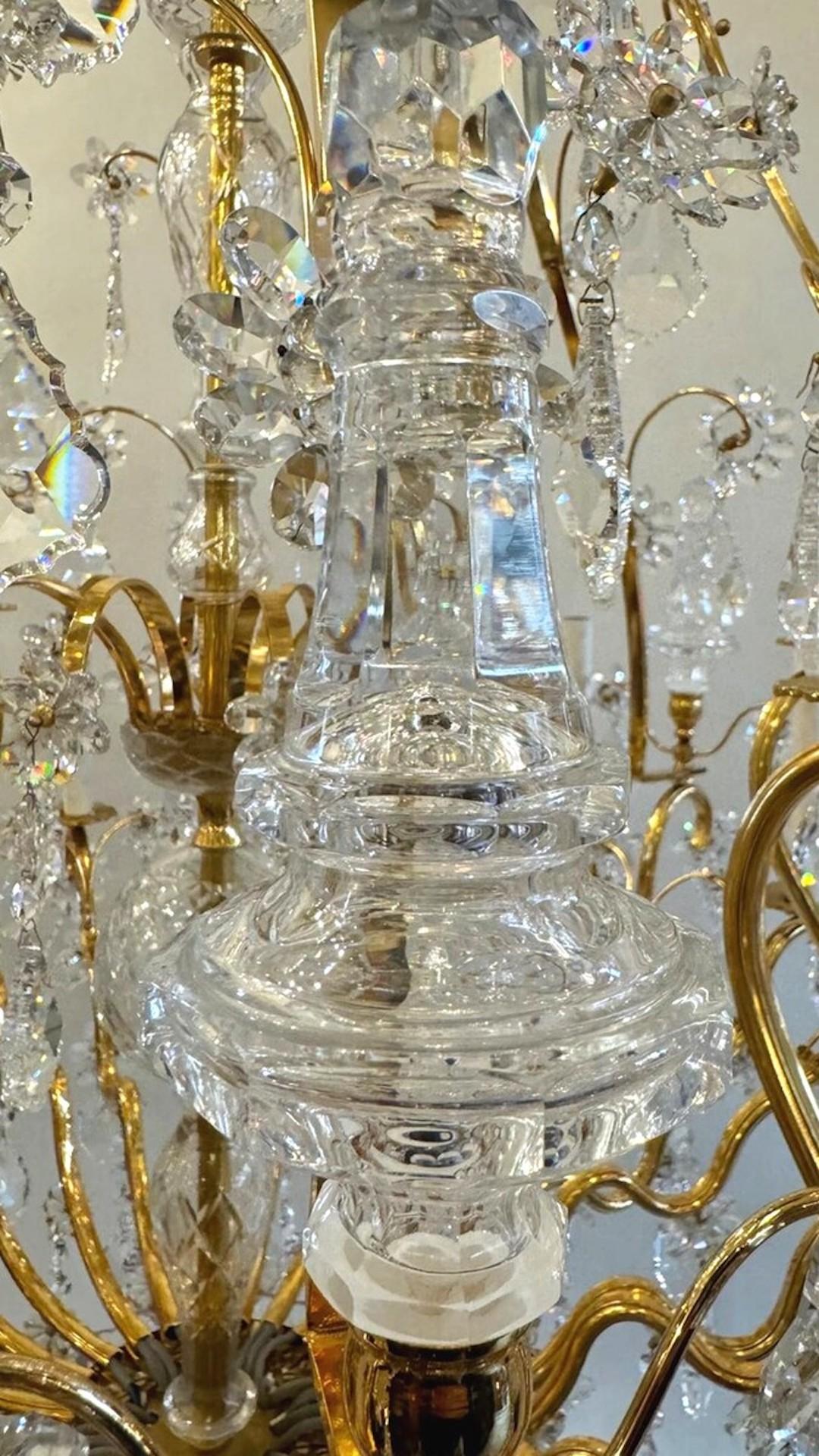 Large Chandelier In Gilded Bronze And Palwa Crystal - 24 Lights - Circa 1980 For Sale 4