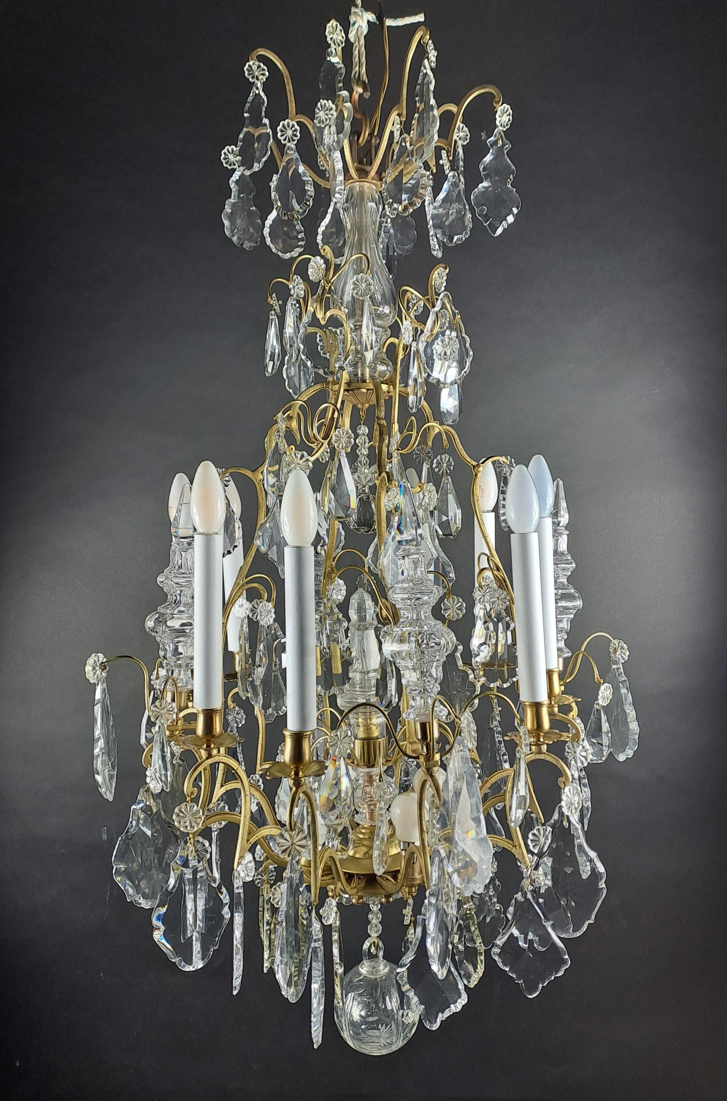 Large Chandelier In Gilt Bronze And Baccarat Crystal For Sale 5