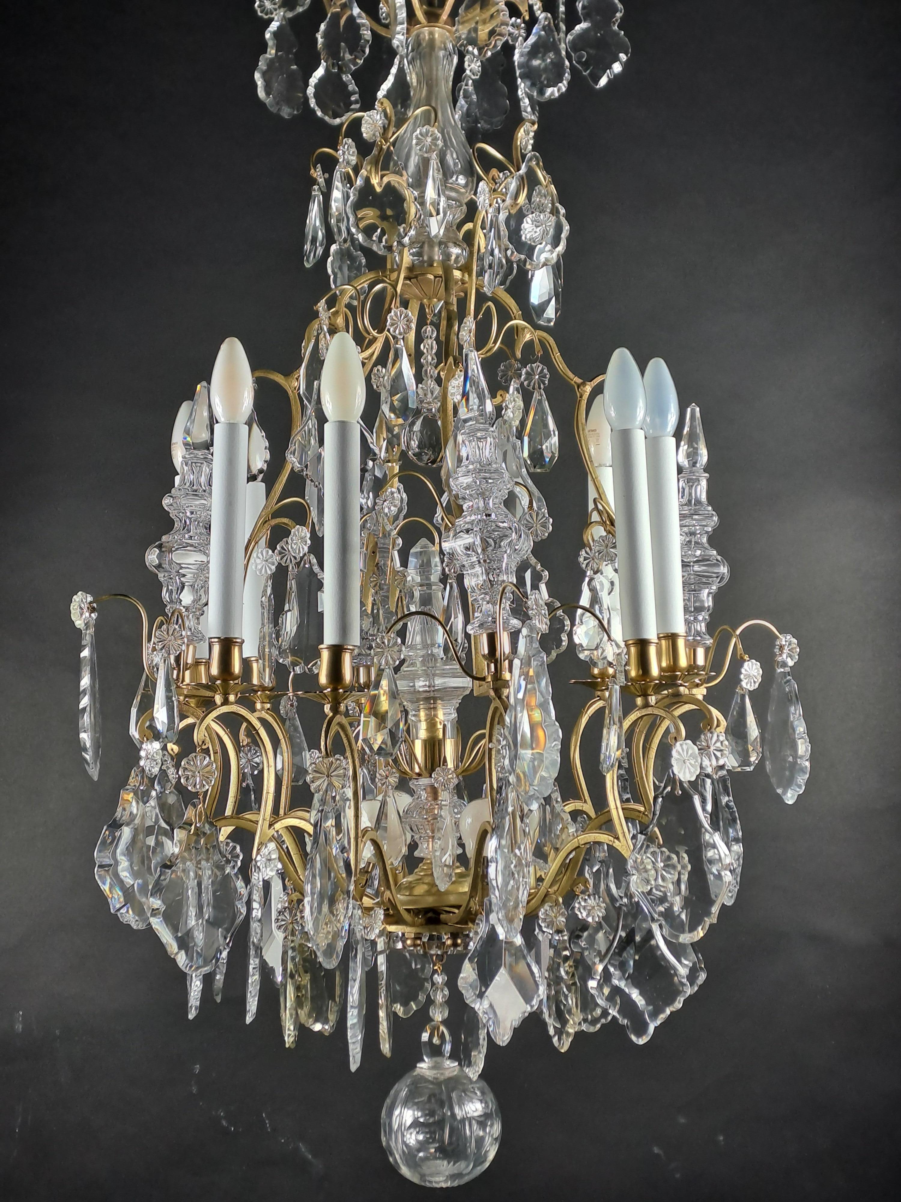 Large Chandelier In Gilt Bronze And Baccarat Crystal For Sale 7