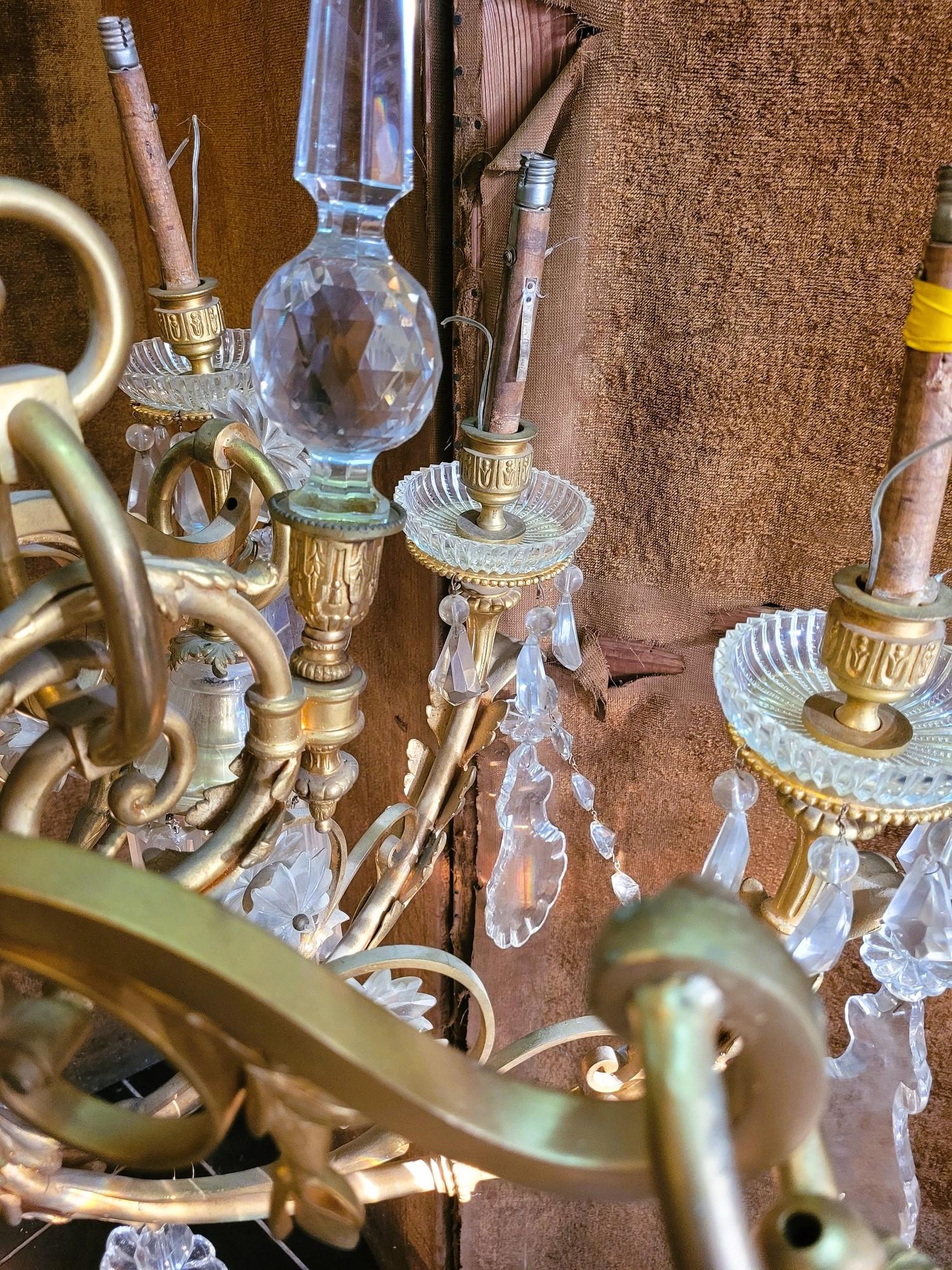 Large Chandelier In Gilt Bronze And Crystal, Napoleon III, Early 20th Century For Sale 10
