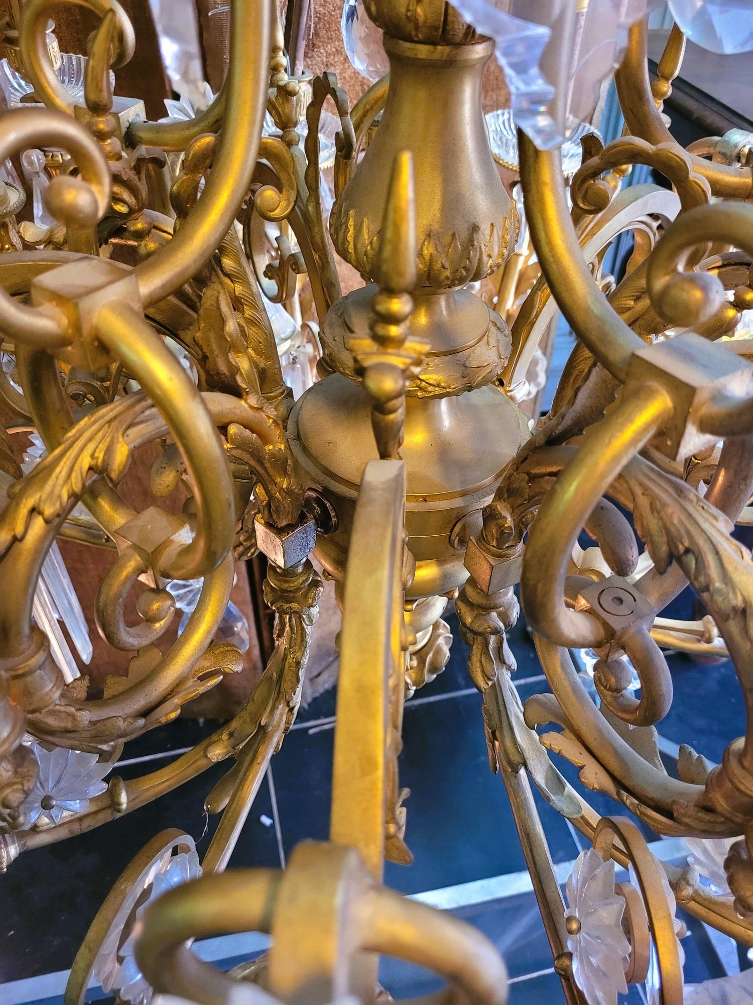 Large Chandelier In Gilt Bronze And Crystal, Napoleon III, Early 20th Century For Sale 11
