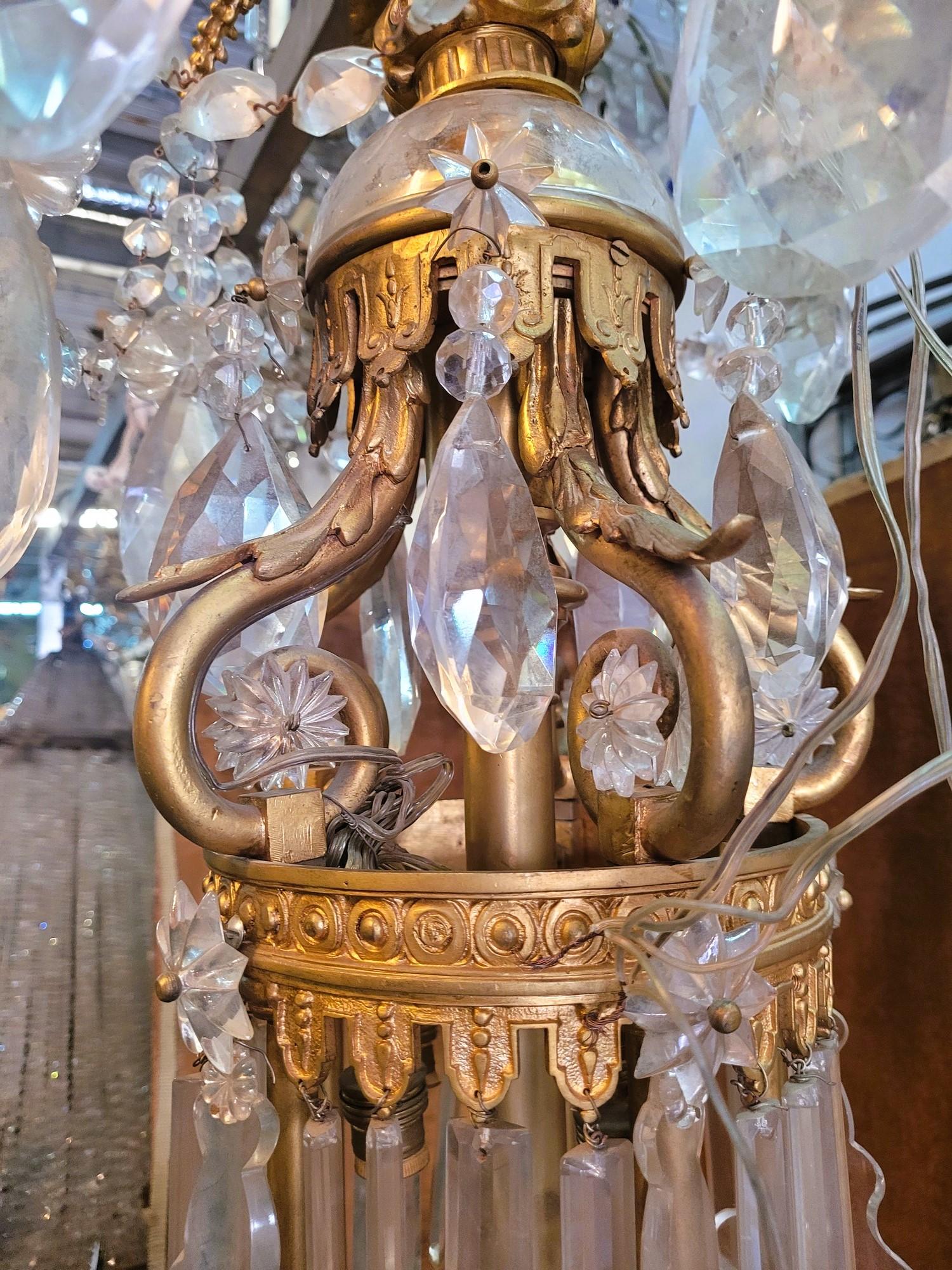 Large Chandelier In Gilt Bronze And Crystal, Napoleon III, Early 20th Century For Sale 12