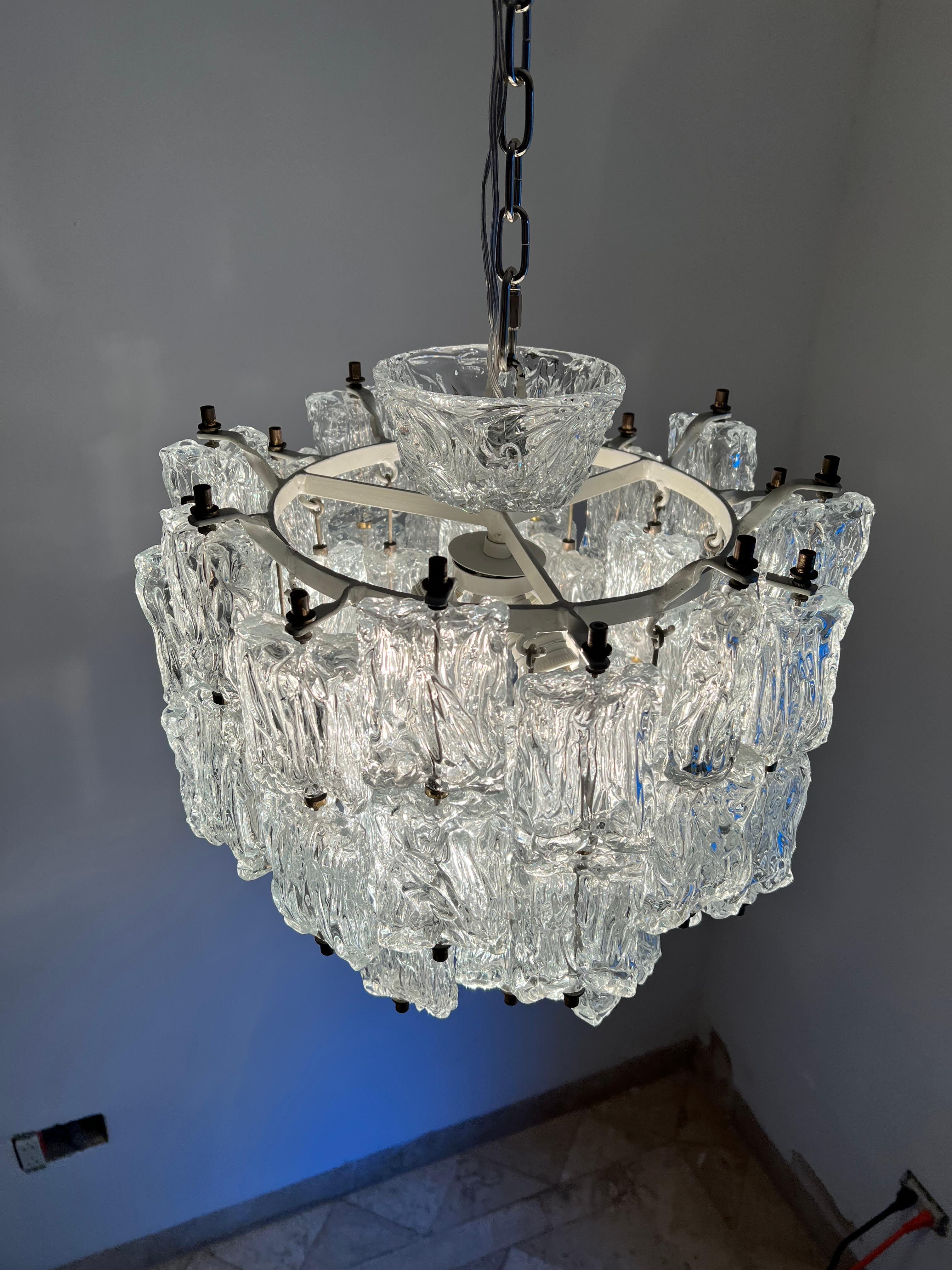 Art Deco Large Chandelier in Murano Glass by Barovier Toso, Italy, circa 1950