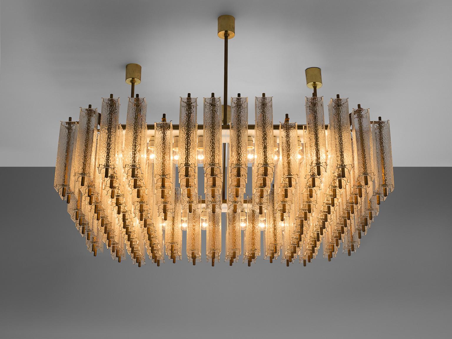 Large Chandelier in Structured Glass and Brass In Good Condition For Sale In Waalwijk, NL