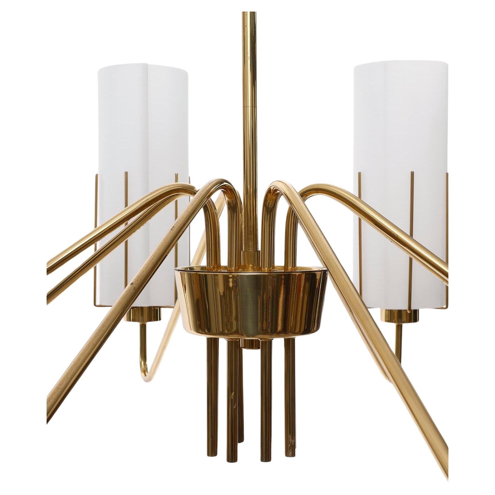 Lucidato Grande lampadario, plexiglass opalino smerigliato bianco latte, ottone acrilico, anni '60 in vendita