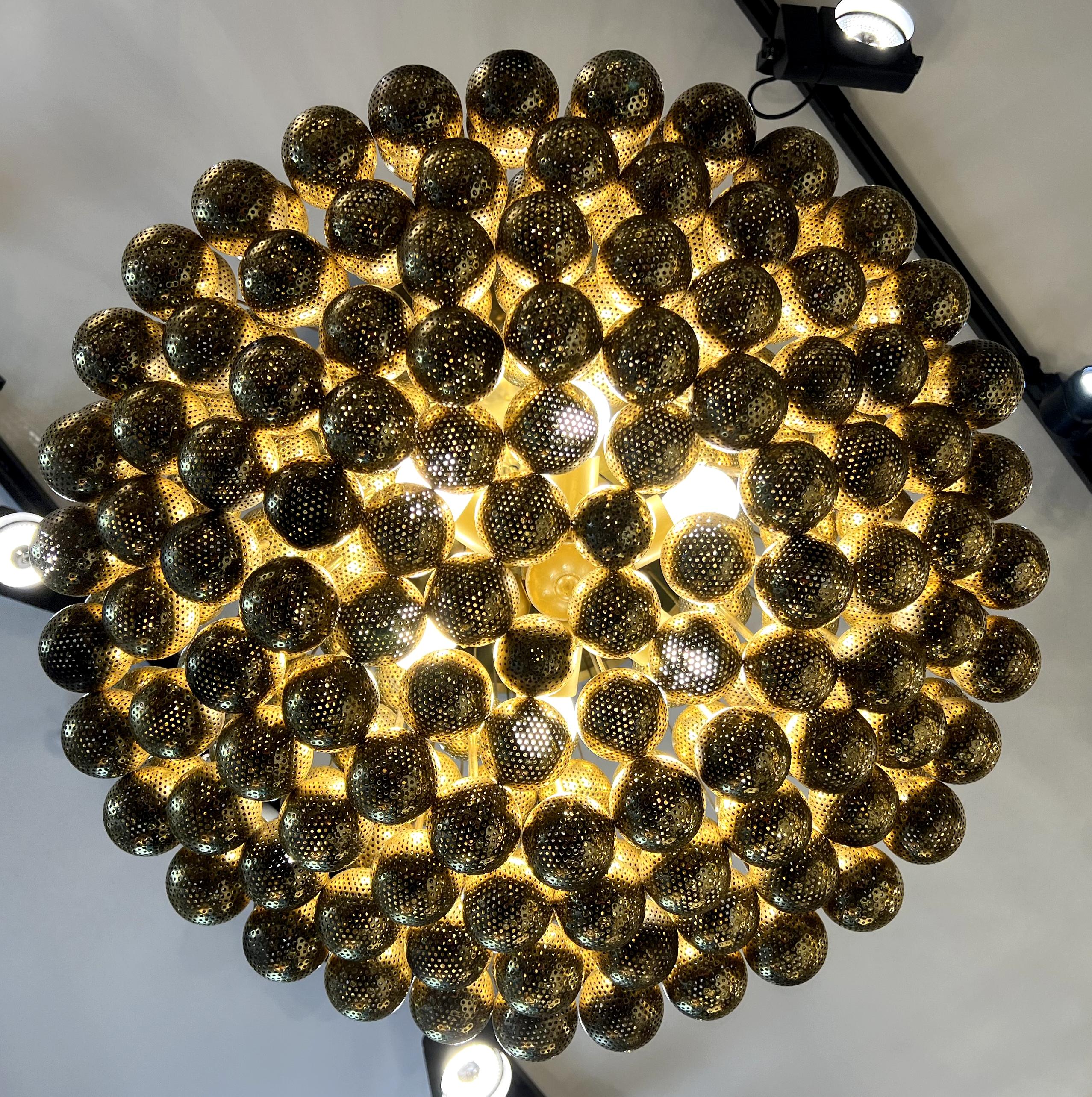 Brass Large chandelier/suspension in gilded brass by Zero Quattro, Italy circa 1960