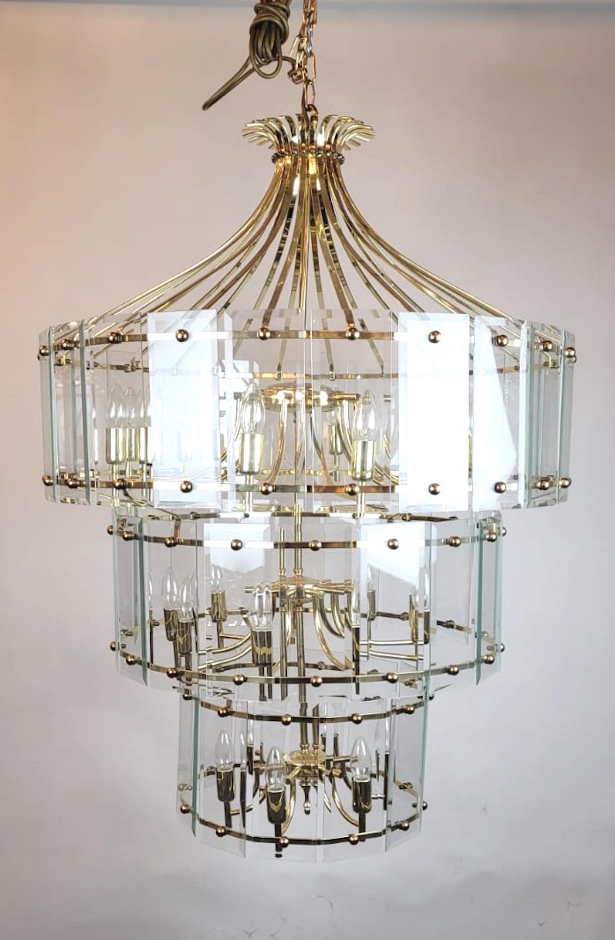 Vetro Grande lampadario con piastre di vetro smussate - 27 luci in vendita