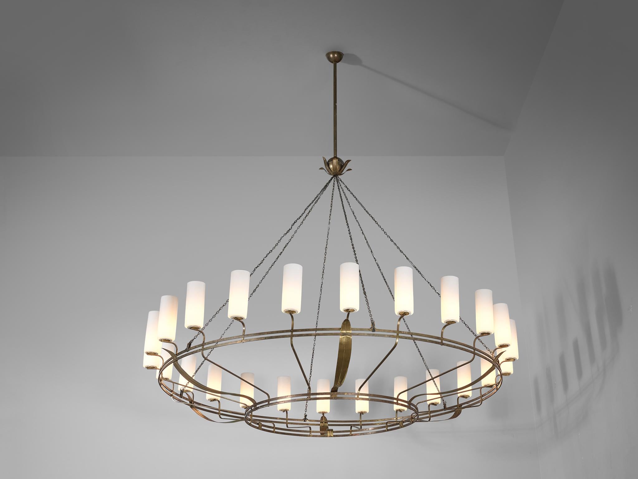 Large Chandelier with Decorative Elements in Brass and Opaline Glass For Sale 2