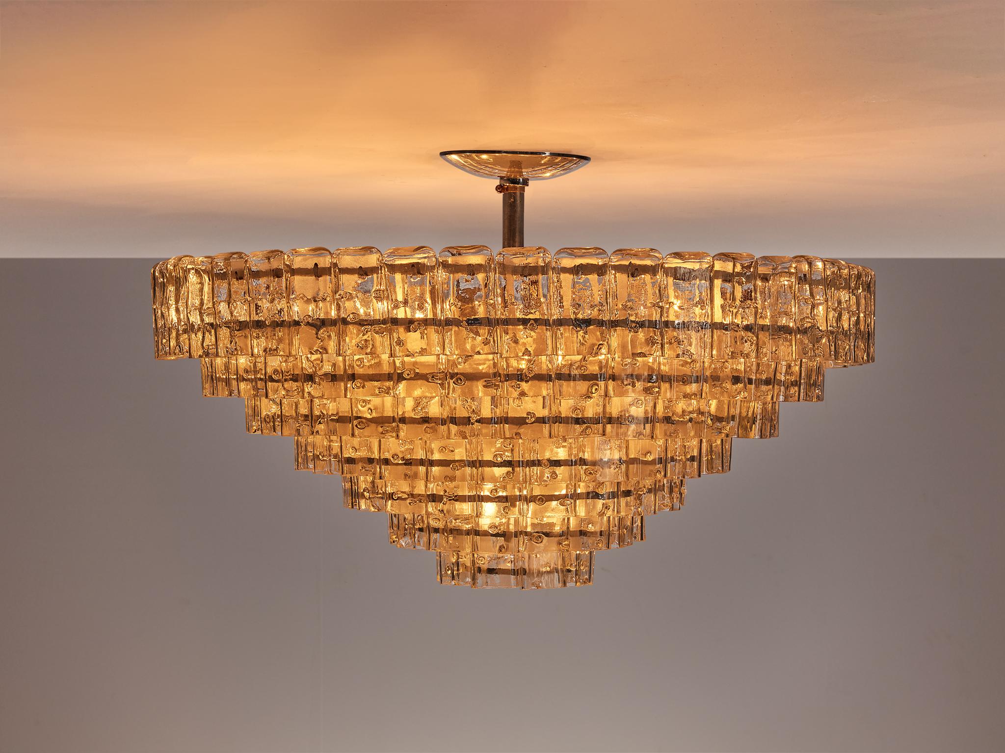 Late 20th Century Large Chandelier with Rectangular Glass Shades For Sale