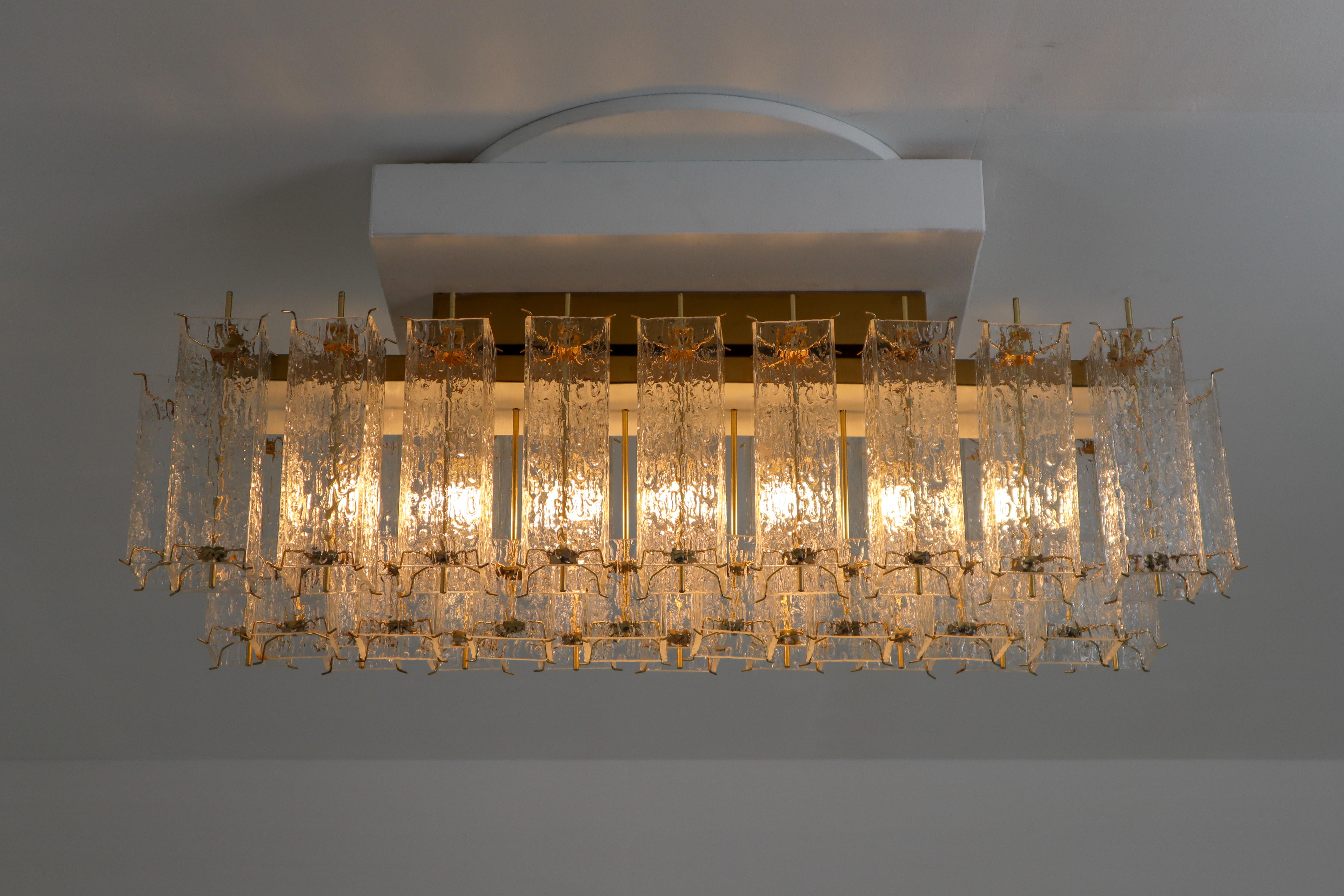 Large Chandelier with Twenty-Eight Structured Glass and Brass Frame, 1960s For Sale 6