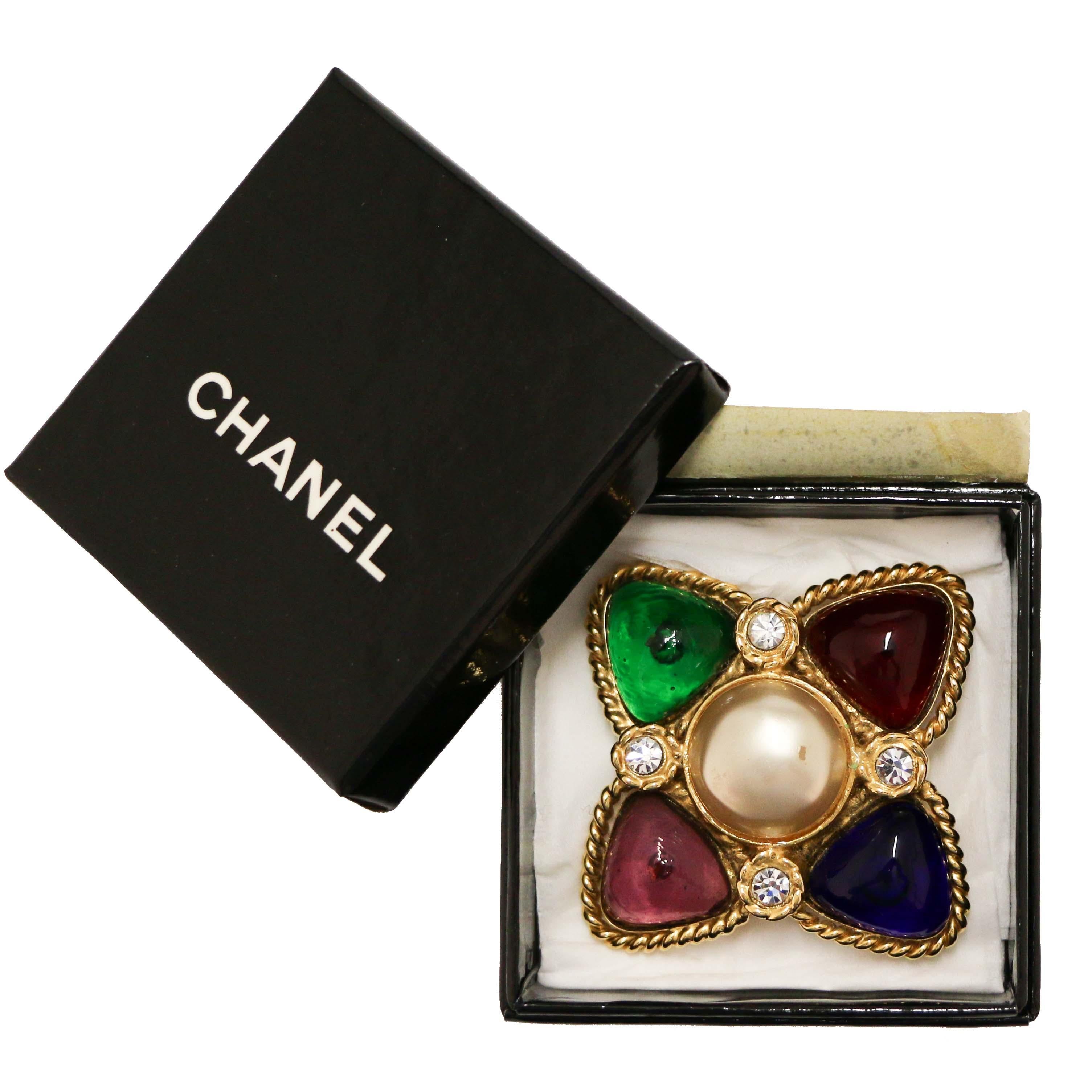 Large CHANEL Brooch 1984 In Excellent Condition For Sale In Paris, FR