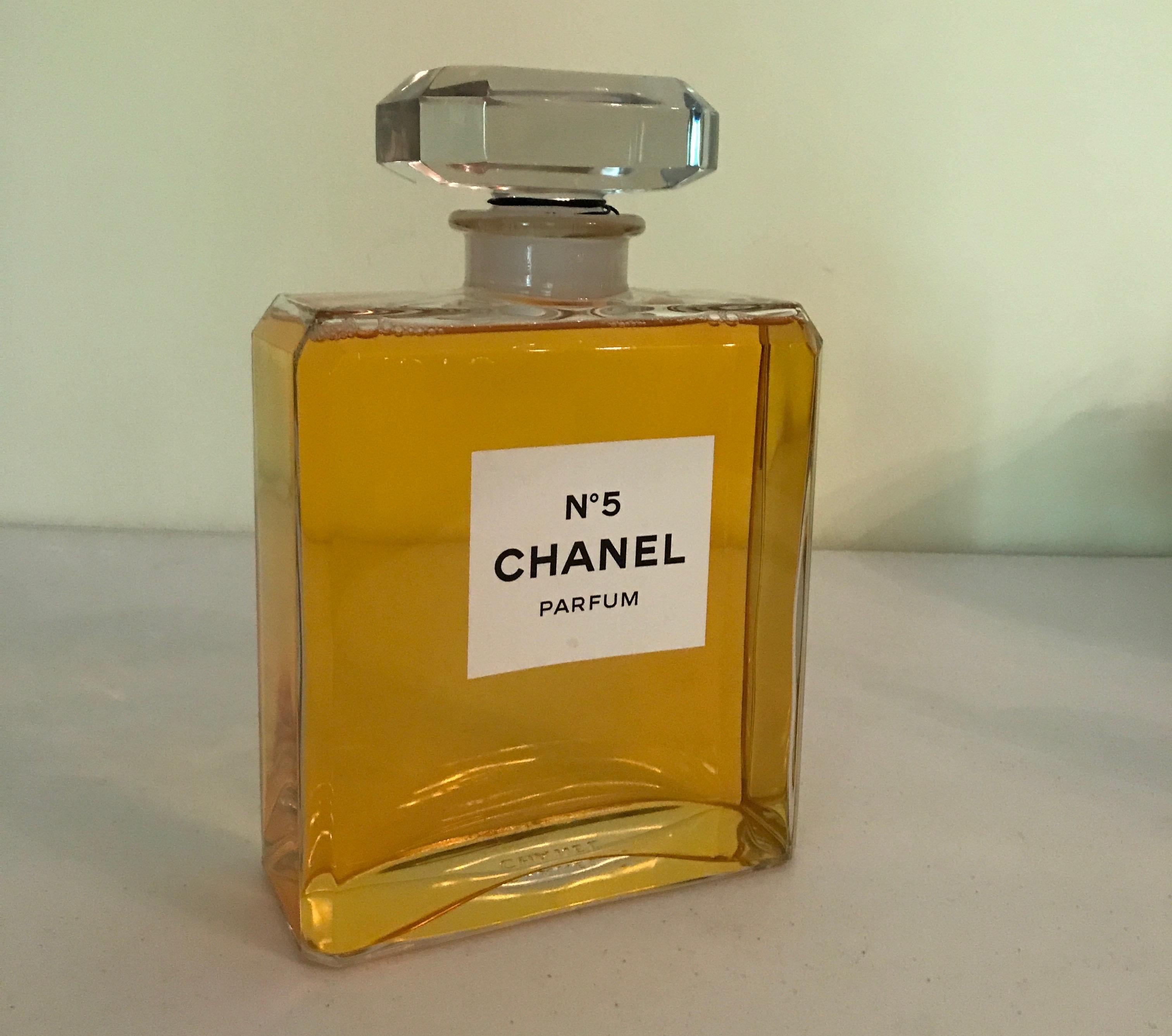 Large Chanel No.5 Perfume Fatice In Good Condition In West Palm Beach, FL