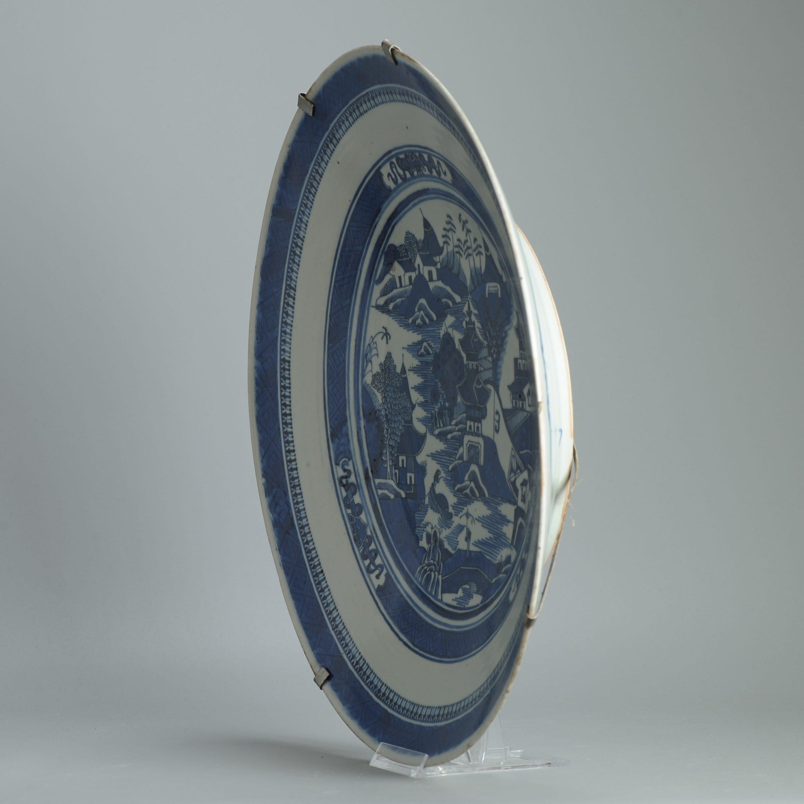Large Charger Antique late 18th / 19th c Chinese Porcelain Landscape Scene For Sale 6