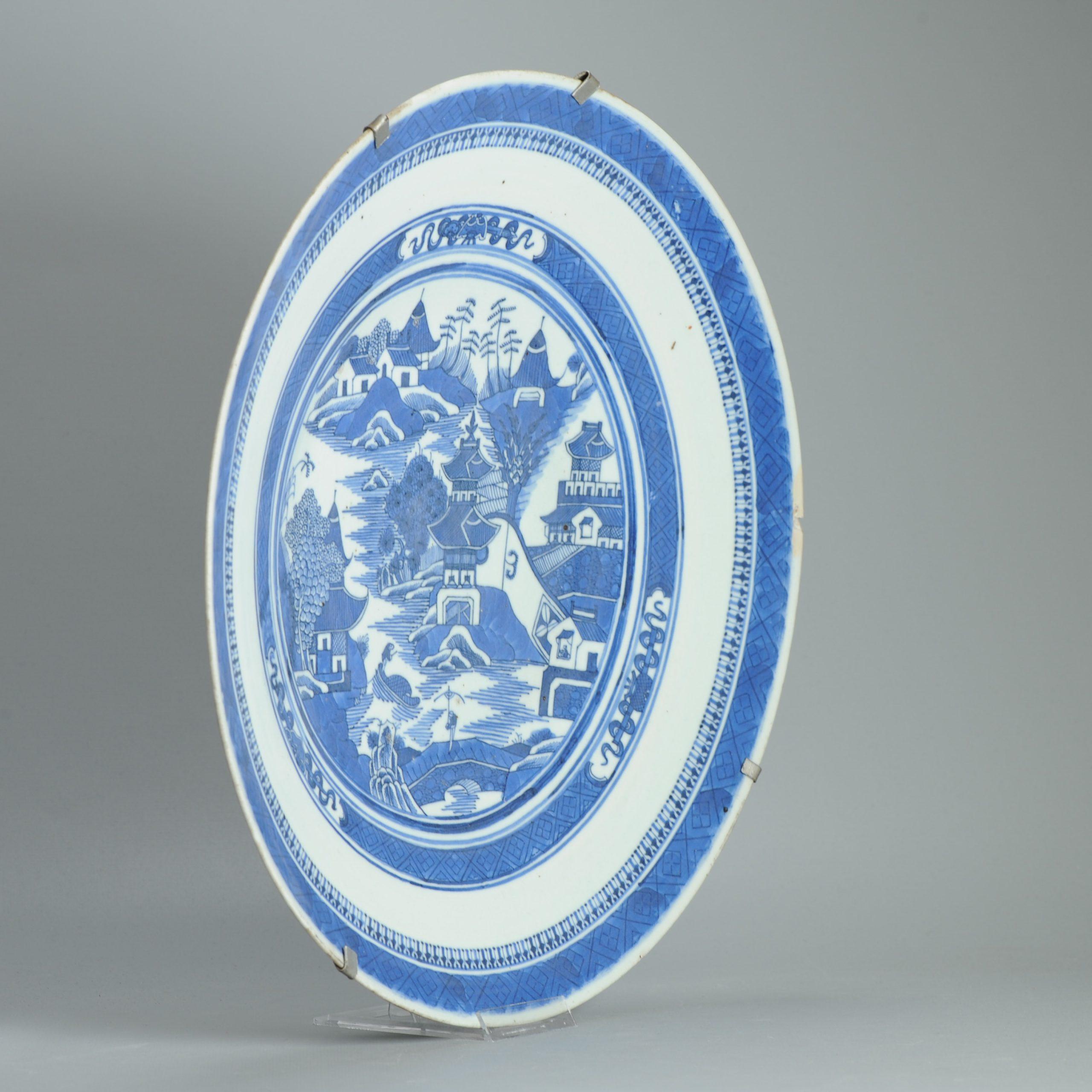 Large Charger Antique late 18th / 19th c Chinese Porcelain Landscape Scene For Sale 3