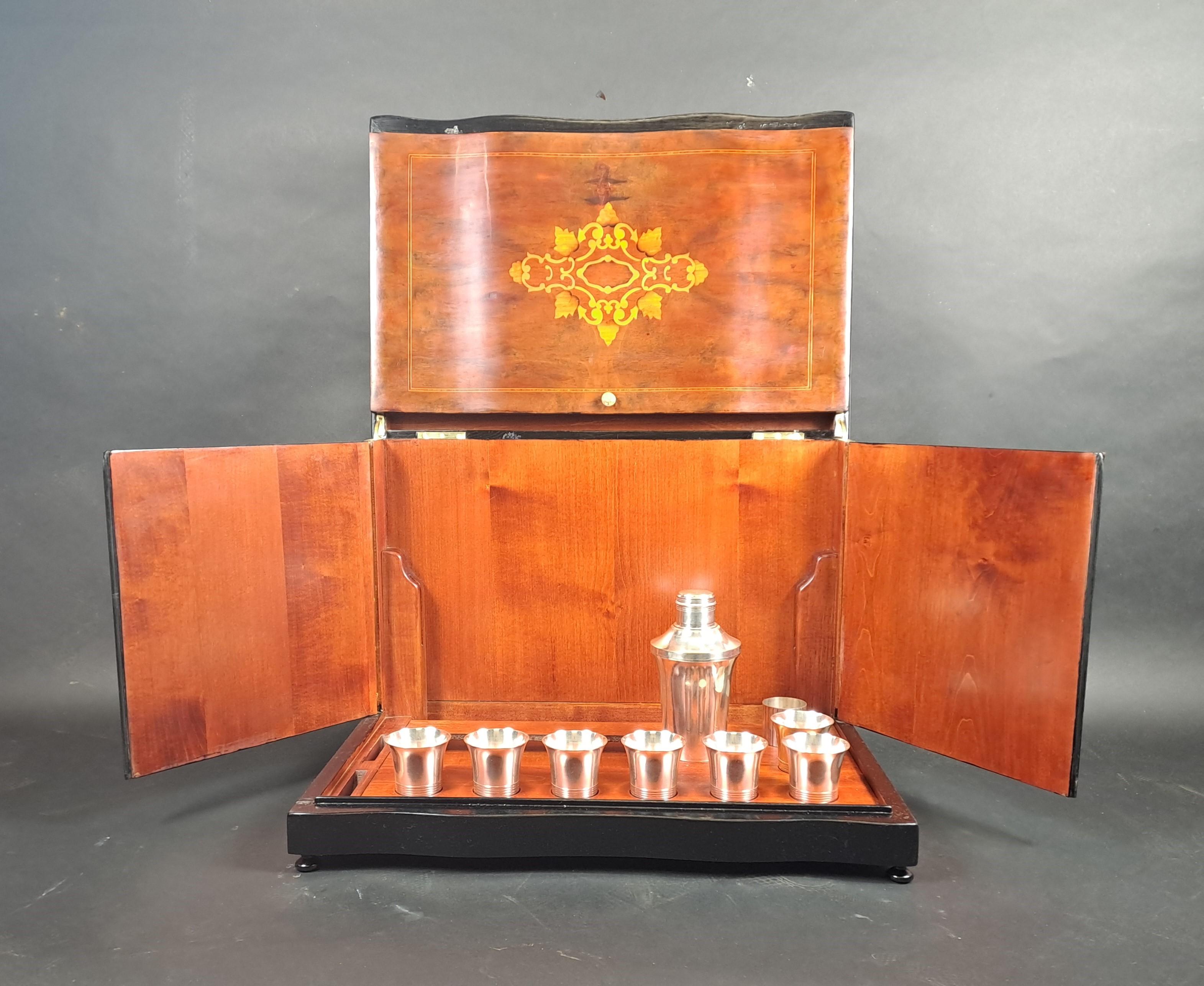 Victorian Large Charles X Style Cocktail Bar In Marquetry For Sale