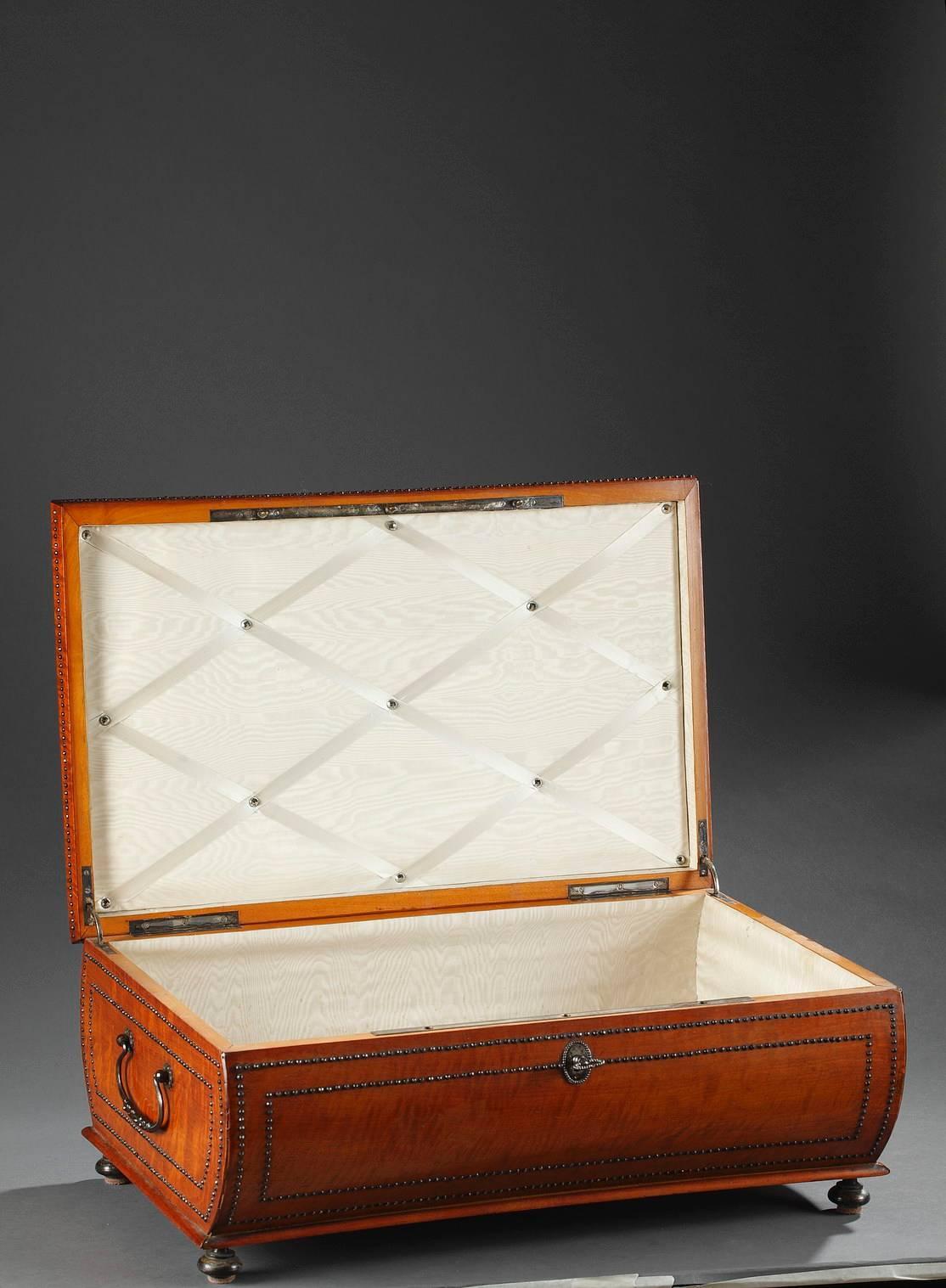 Early 19th Century Large Charles X Wood Burr Veneer Shawl Box, 19th Century